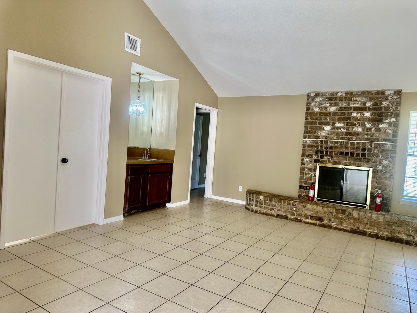 2526 Valley Forest Drive Property Photo 18