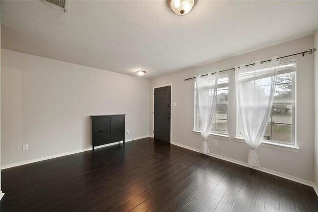 711 Cape Cottage Lane Property Photo 9