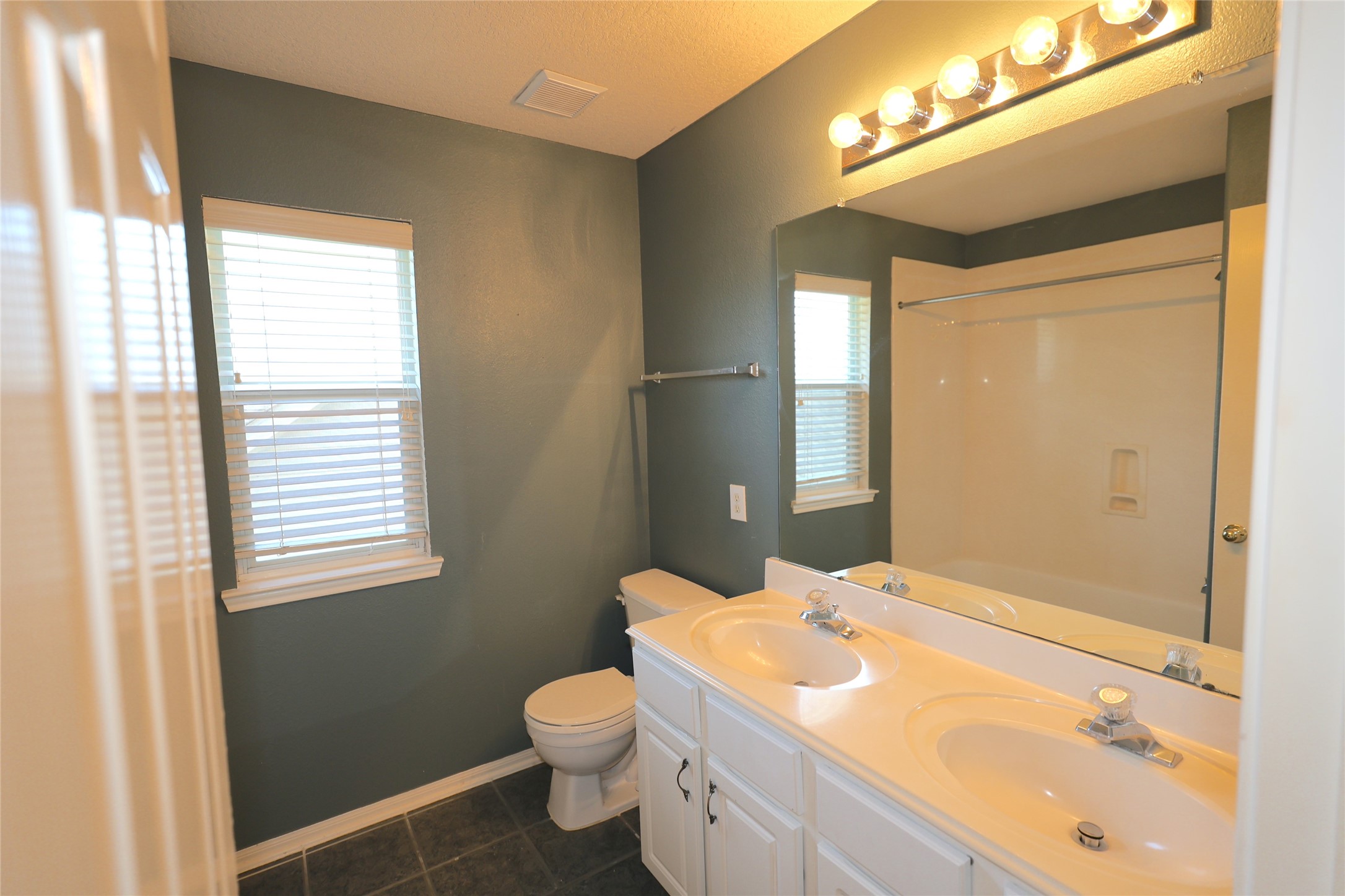 4810 Zachary Lane Property Photo 28