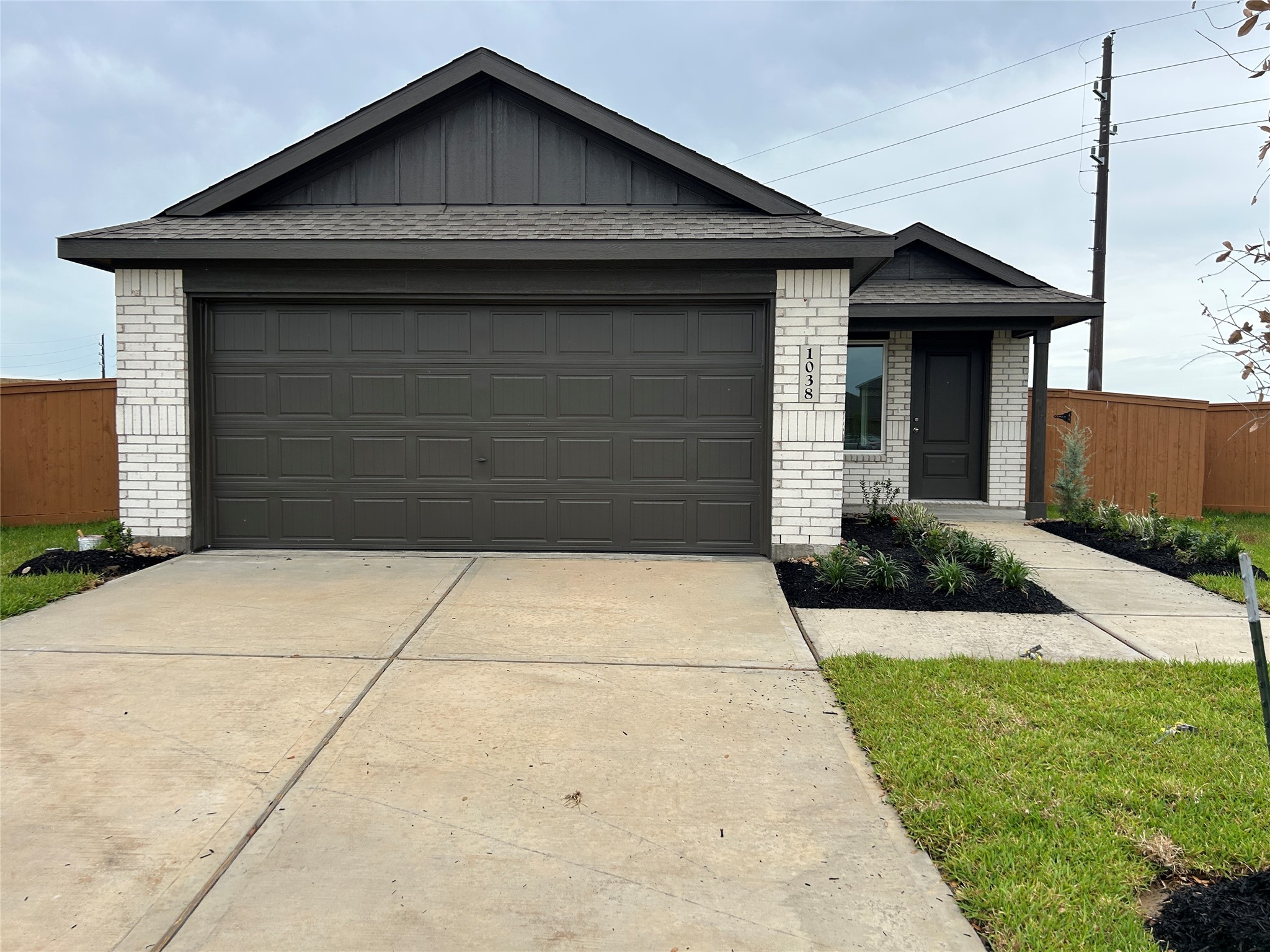 1038 Gentle Nook Drive Property Photo 1