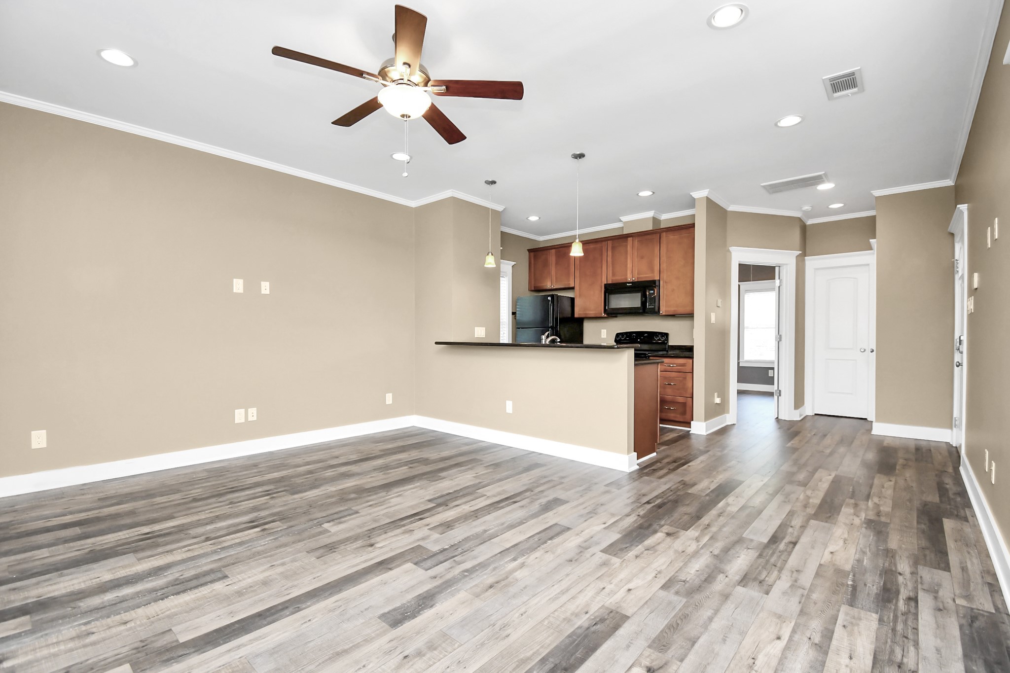 9022 Topaz Street A Property Photo 5