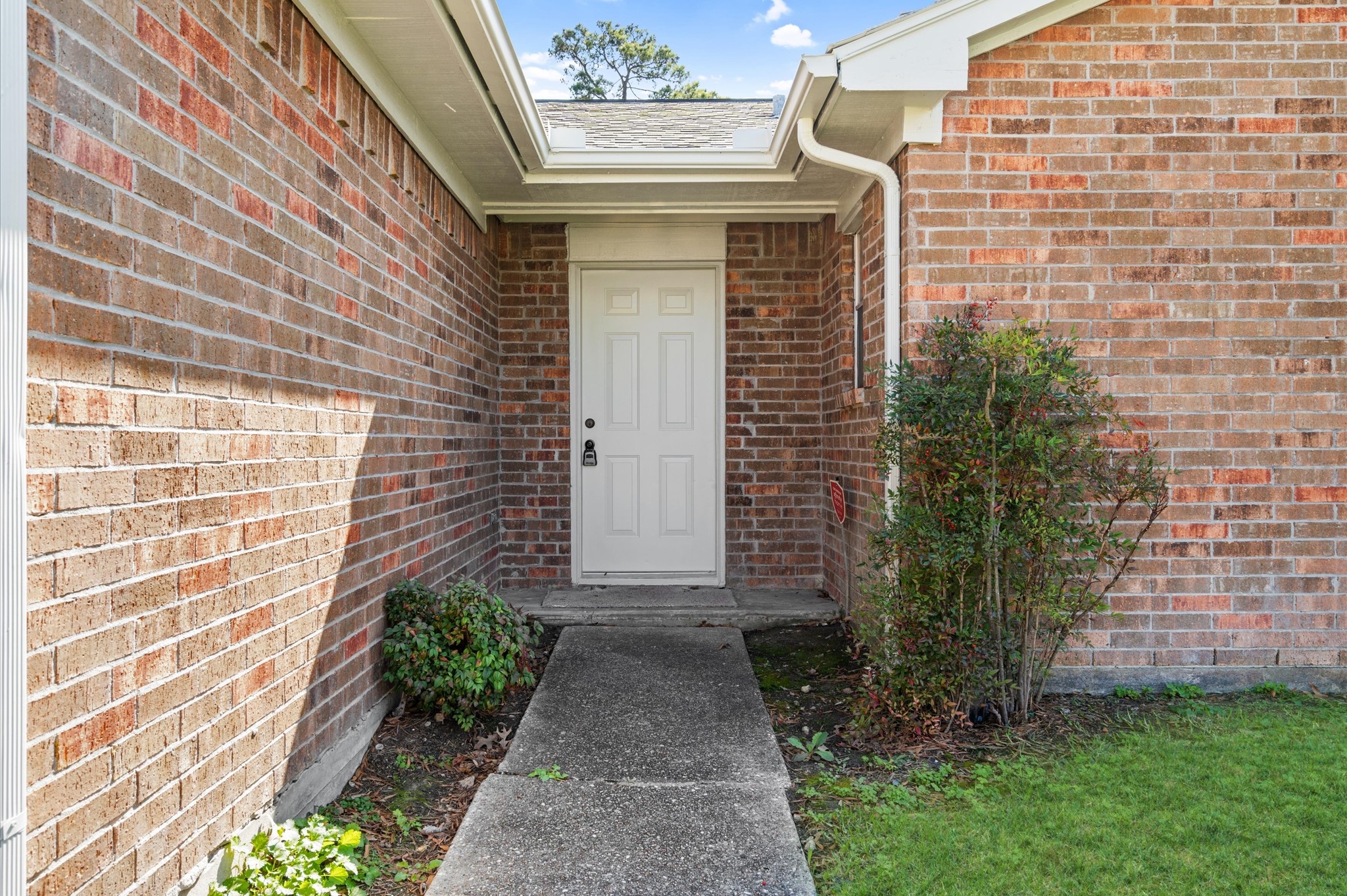 615 Harbor Mist Drive Property Photo 2