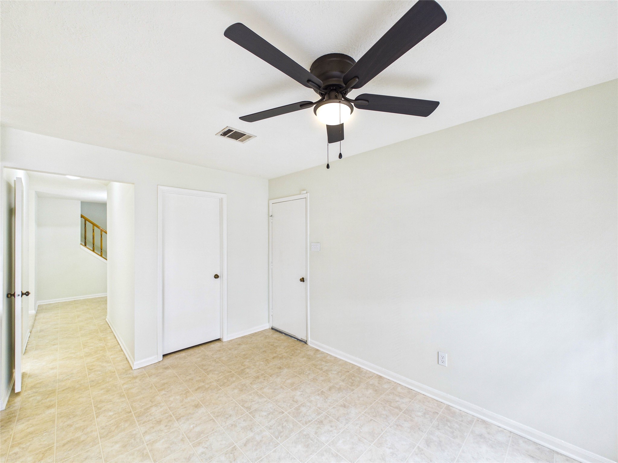814 Lochnell Drive Property Photo 11