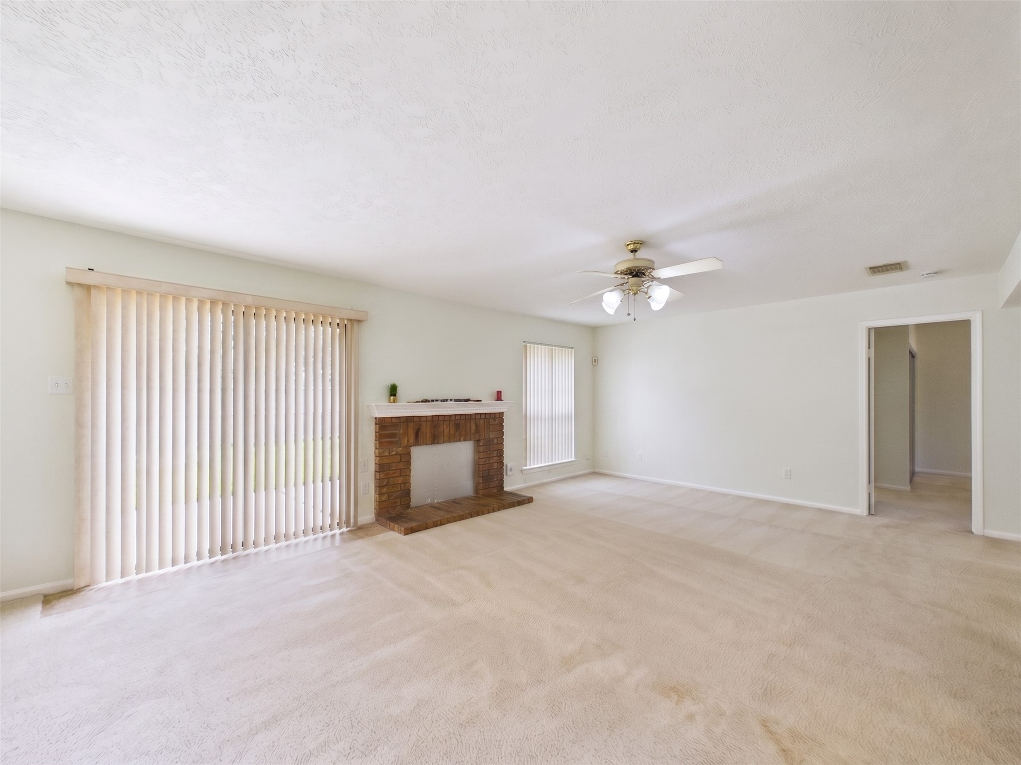 814 Lochnell Drive Property Photo 16