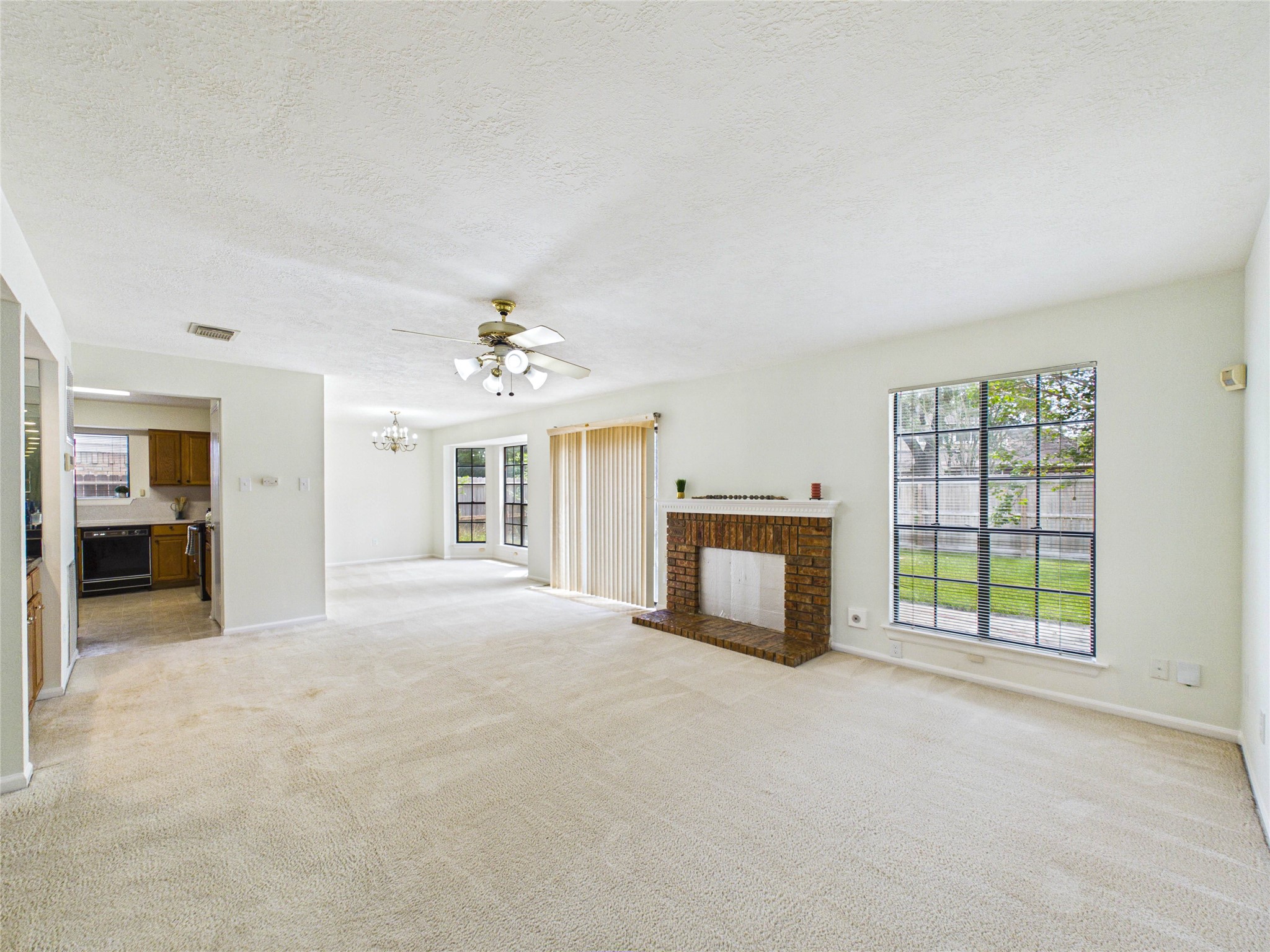 814 Lochnell Drive Property Photo 18