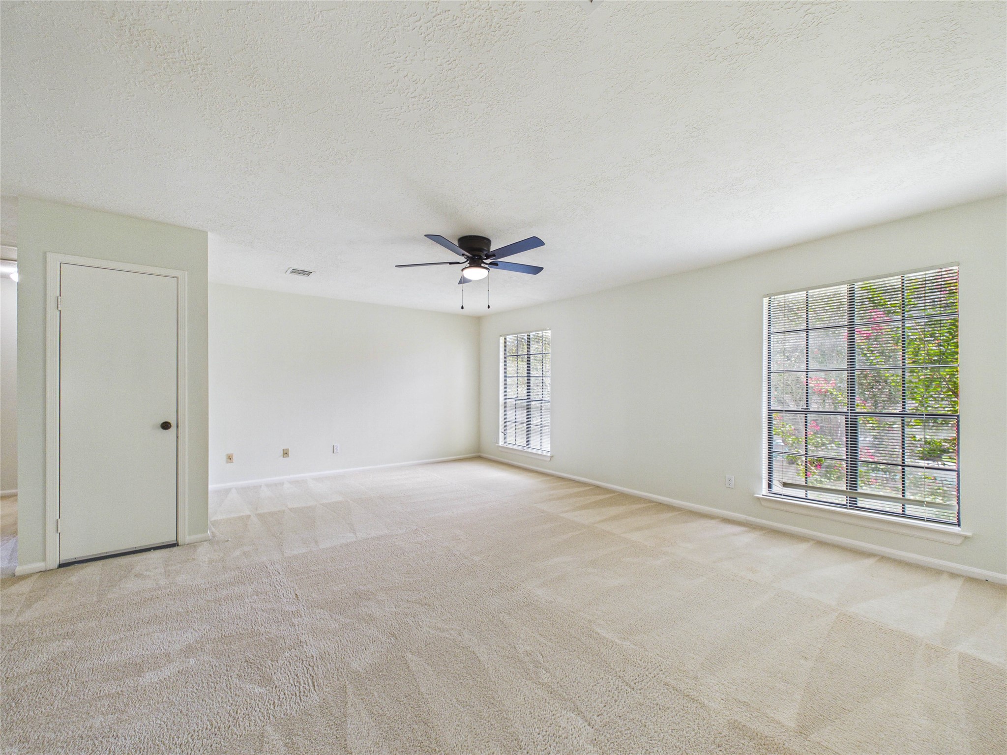 814 Lochnell Drive Property Photo 32