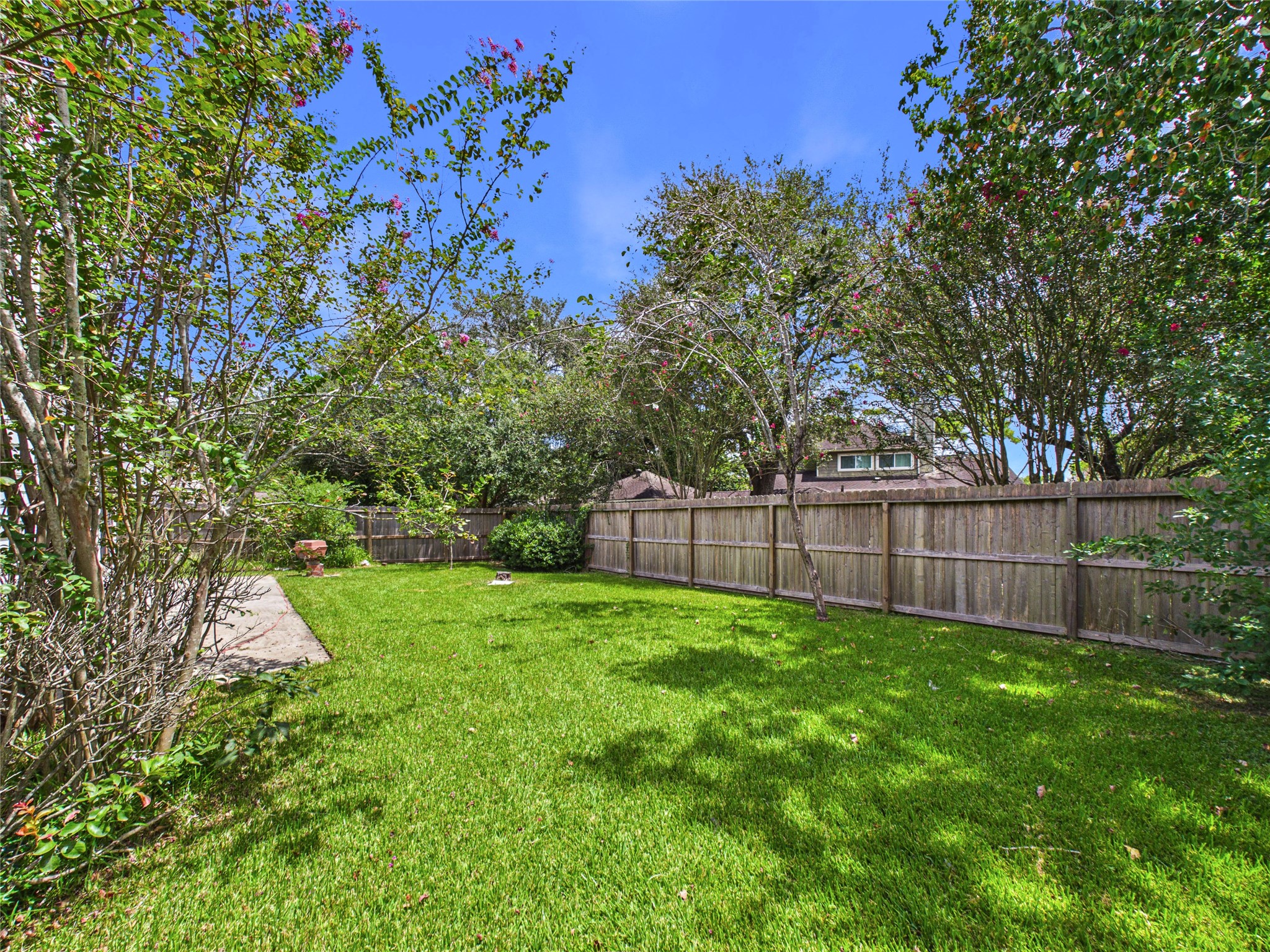 814 Lochnell Drive Property Photo 37