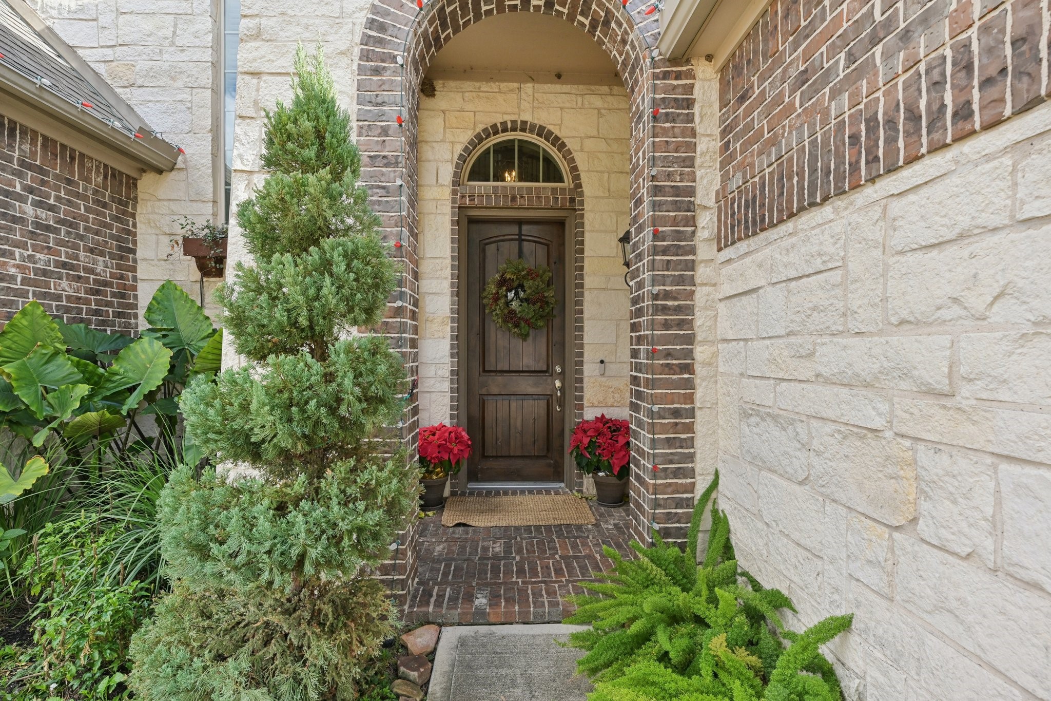 9630 Wildgrove Hollow Drive Property Photo 4