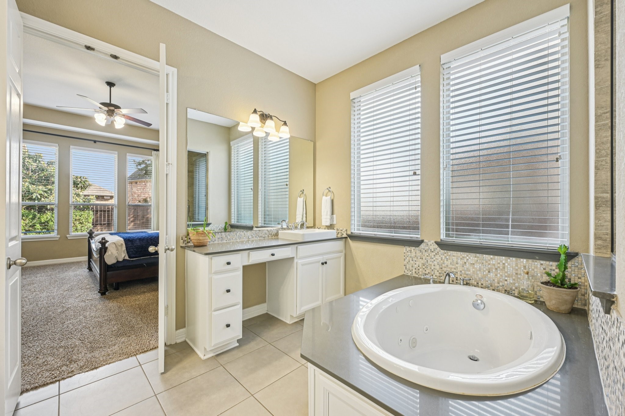 9630 Wildgrove Hollow Drive Property Photo 17