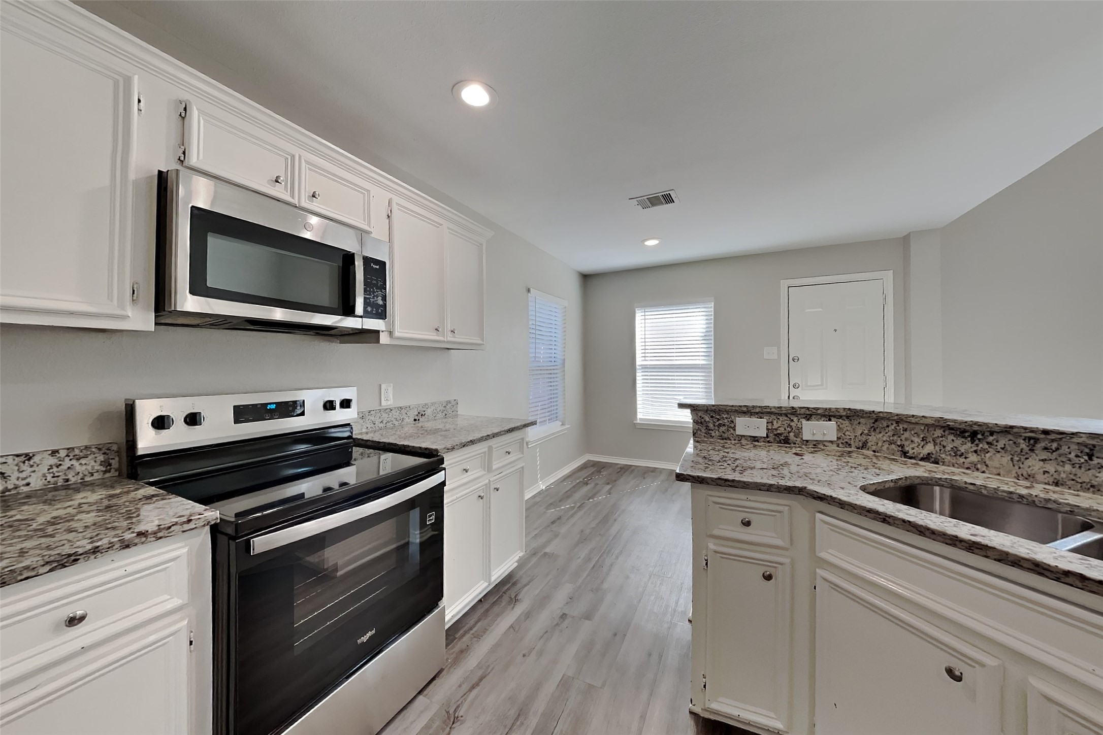 26880 Armor Oaks Drive Property Photo 5