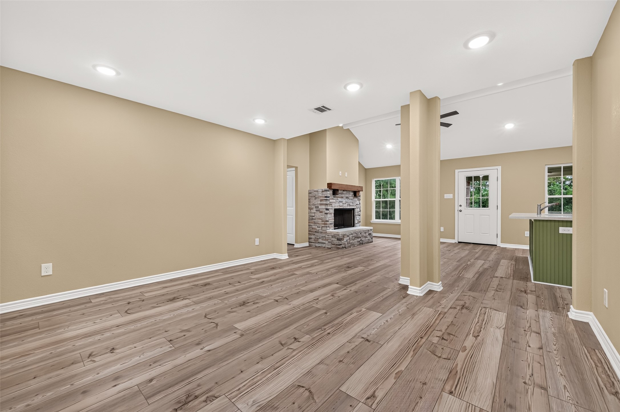 14720 Padre Court Property Photo 6