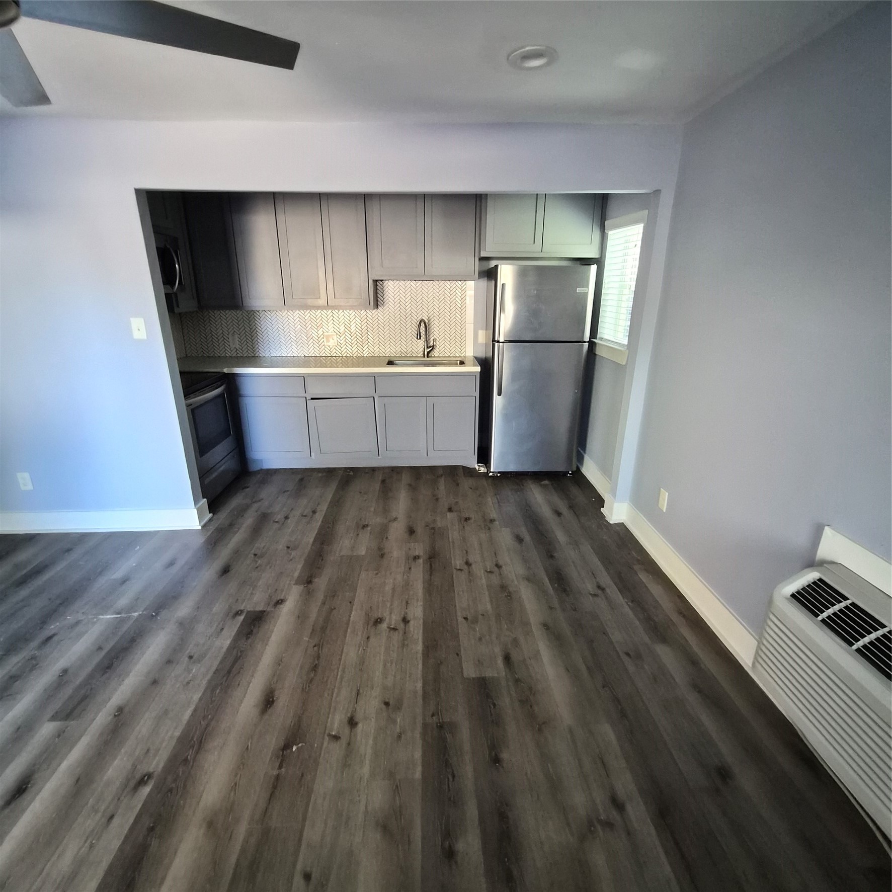 1421 Marshall Street 2 Property Photo 4