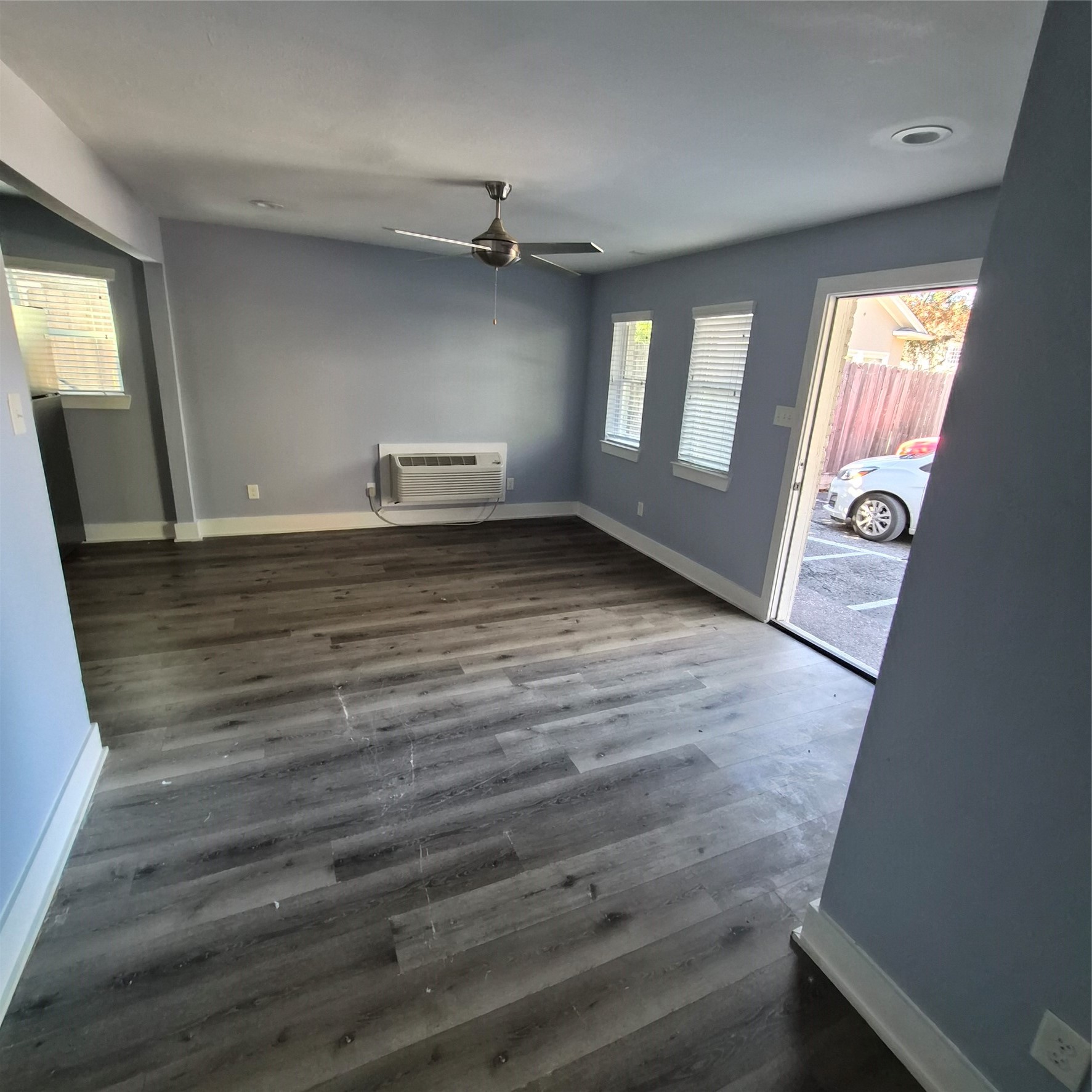 1421 Marshall Street 2 Property Photo 5