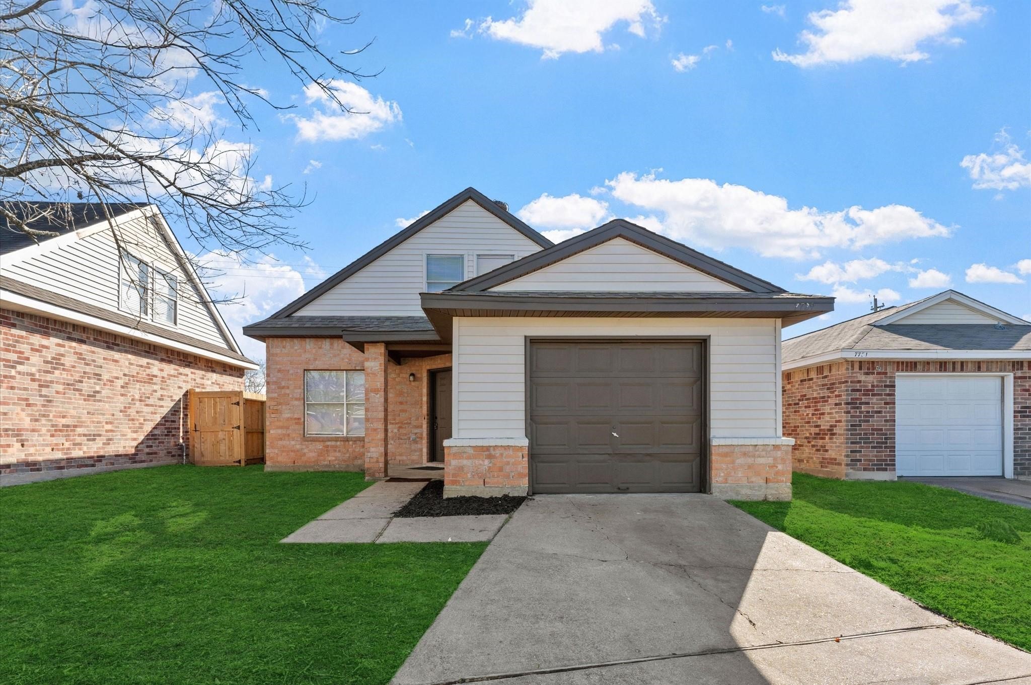7729 Ellis Drive Property Photo