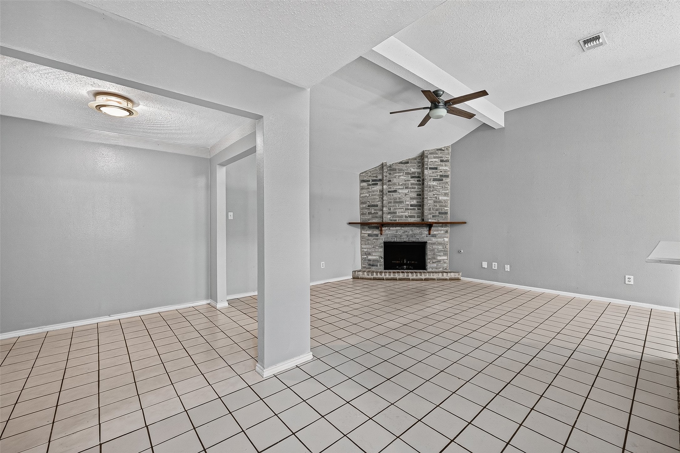 1811 Crosscoach Lane Property Photo 7