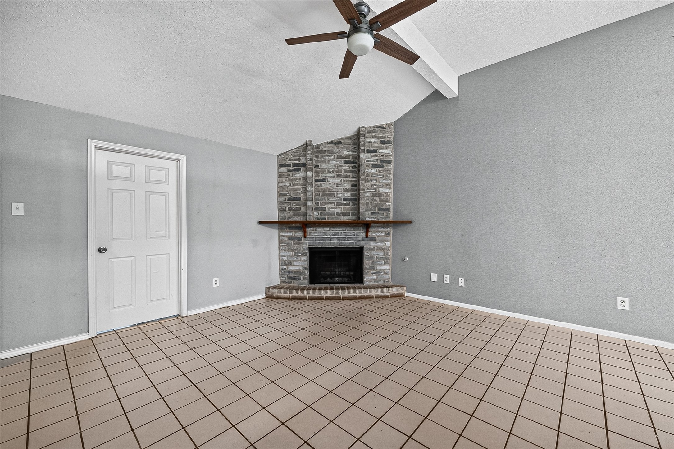 1811 Crosscoach Lane Property Photo 9