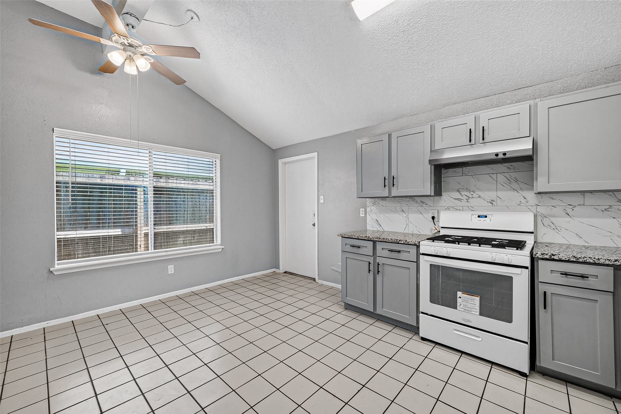 1811 Crosscoach Lane Property Photo 15