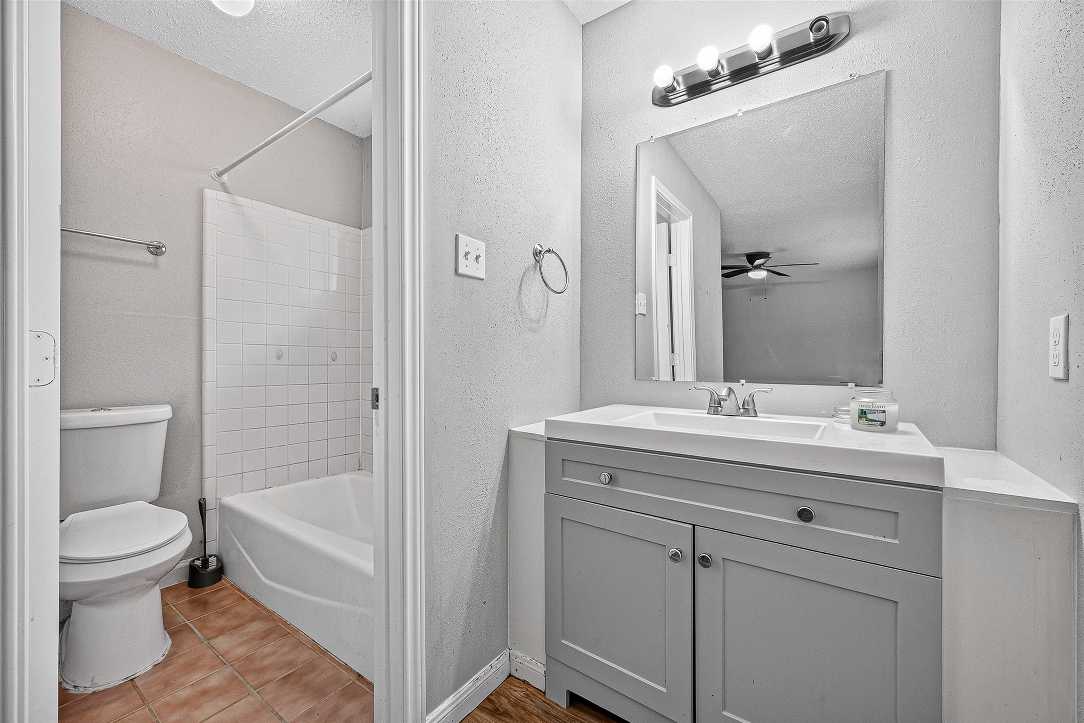 1811 Crosscoach Lane Property Photo 21