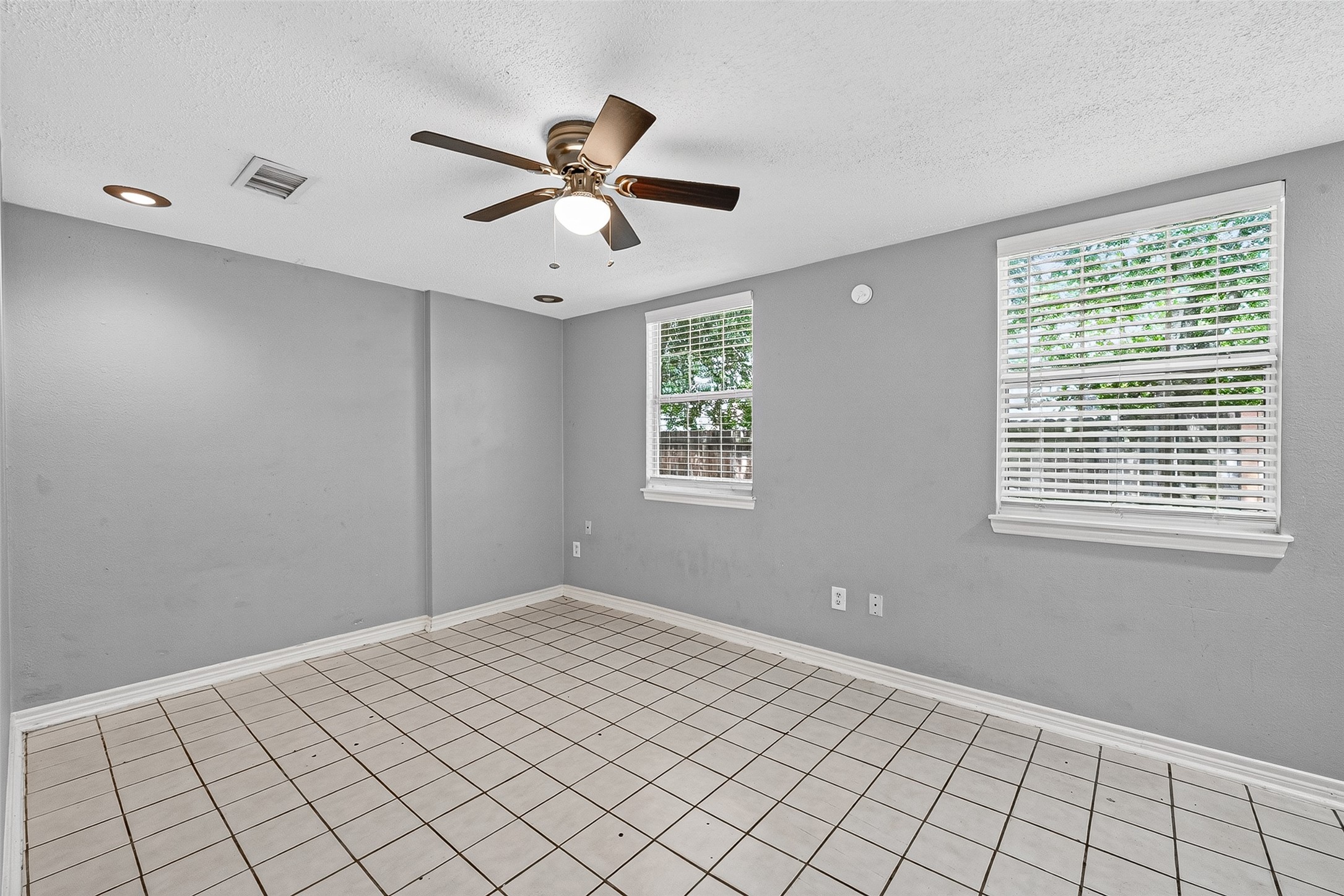 1811 Crosscoach Lane Property Photo 27