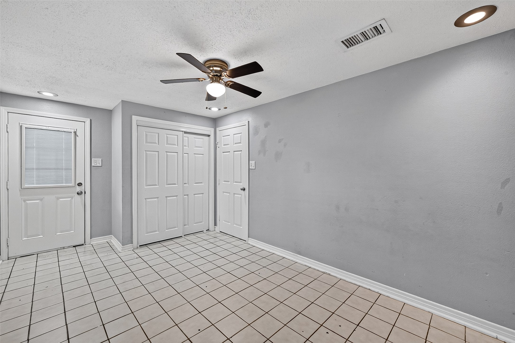 1811 Crosscoach Lane Property Photo 28