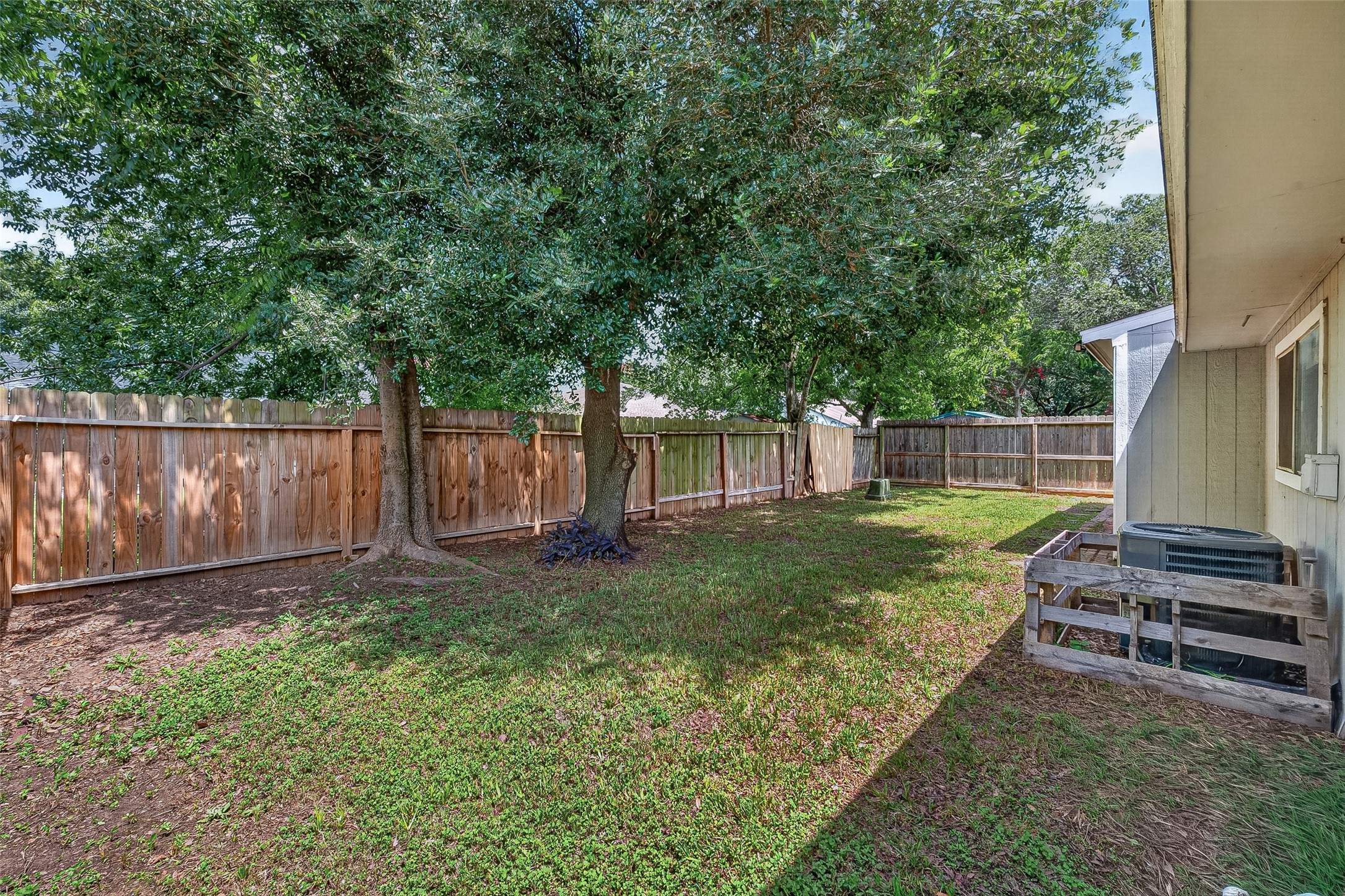 1811 Crosscoach Lane Property Photo 32