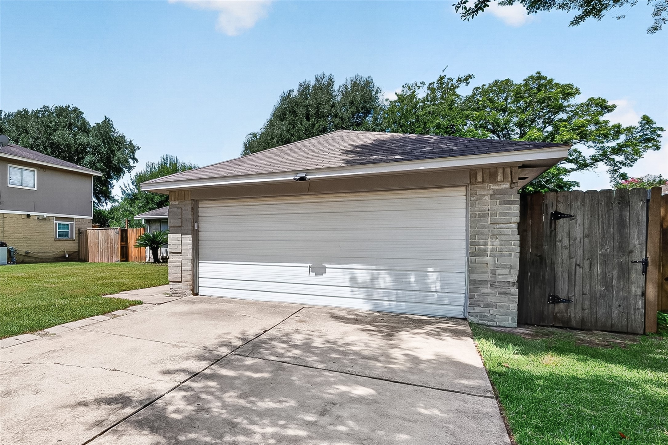 1811 Crosscoach Lane Property Photo 33