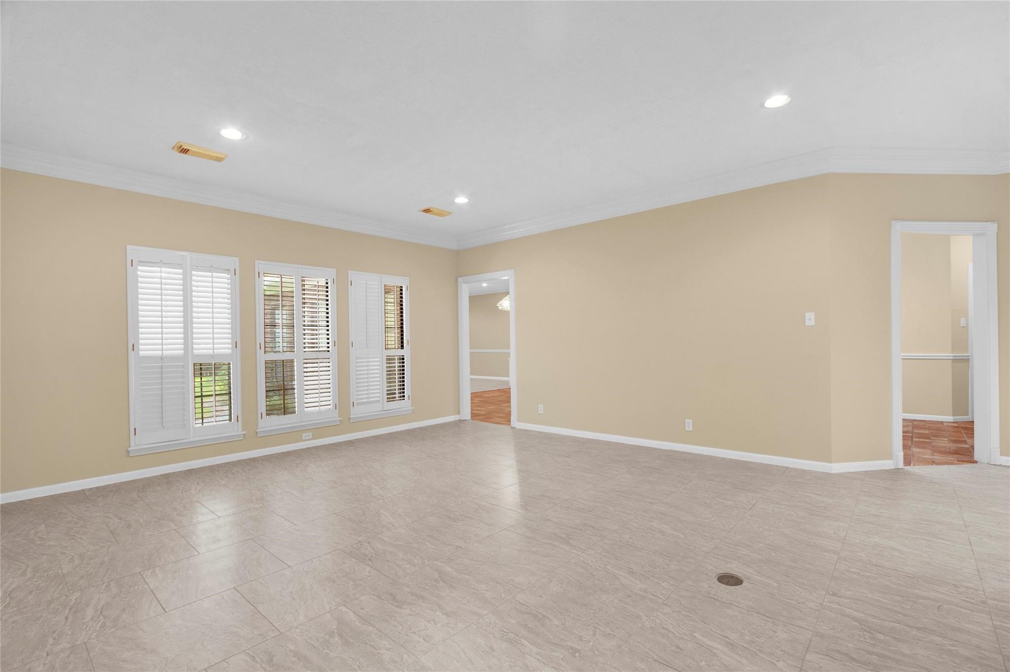 611 N Hickory Street Property Photo 7