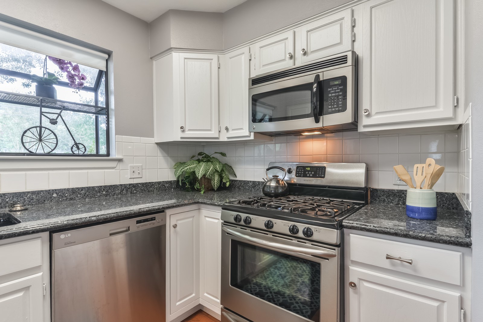 1222 Mabry Mill Road Property Photo 14