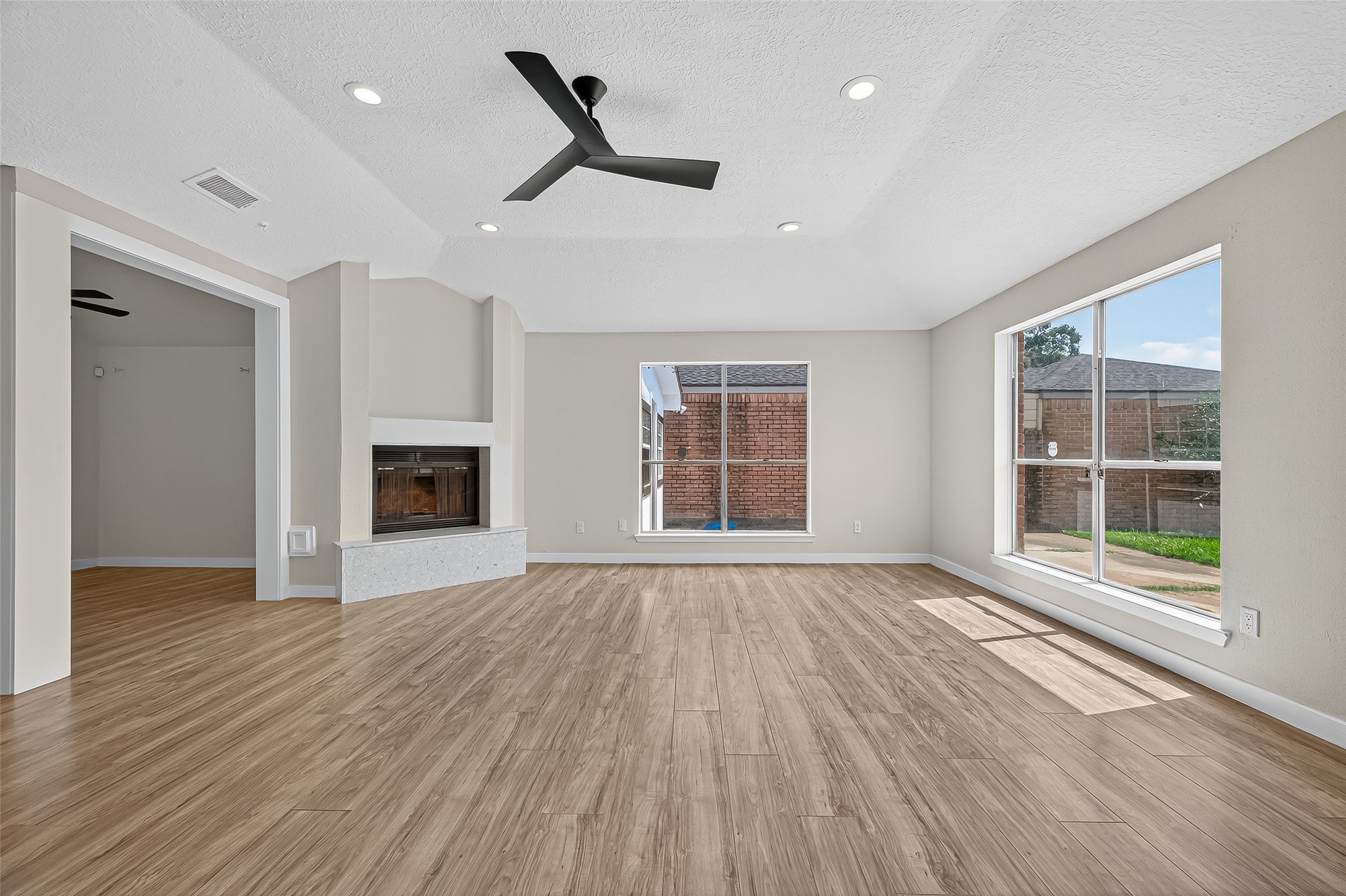 15914 Val Vista Drive Property Photo 14