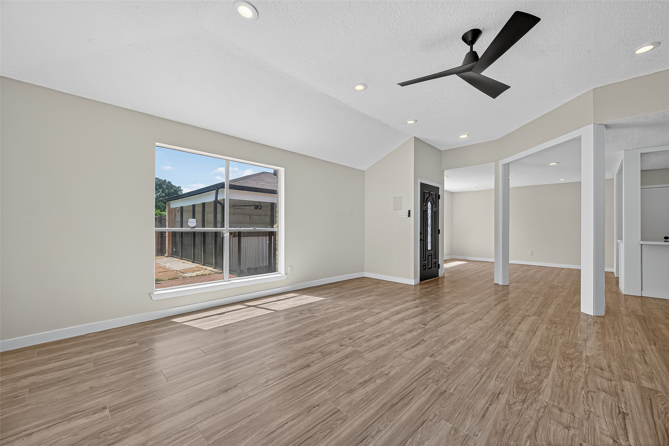 15914 Val Vista Drive Property Photo 15