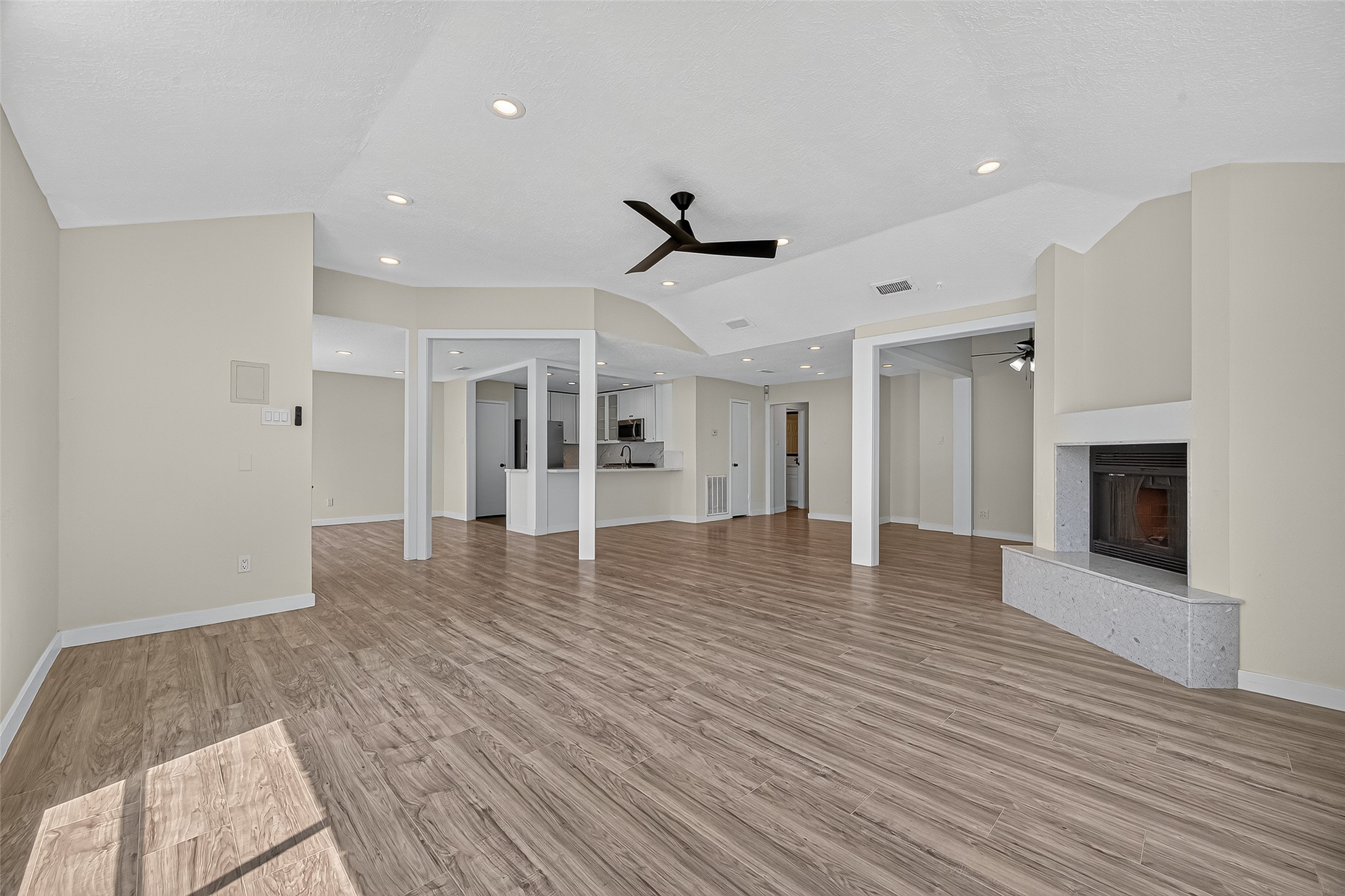 15914 Val Vista Drive Property Photo 16
