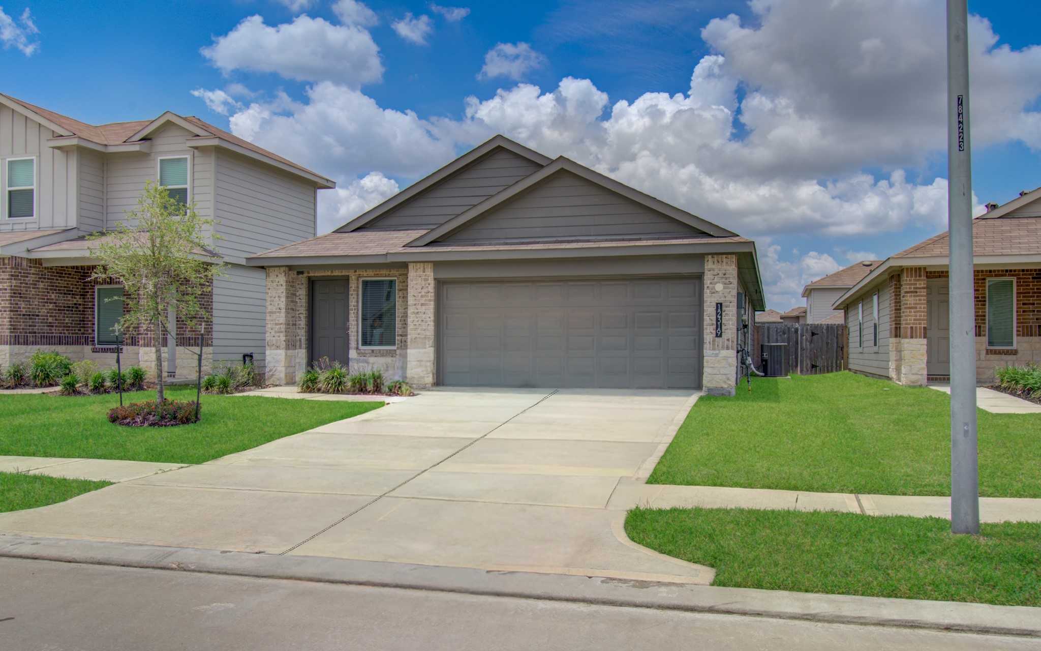 12319 Lariat Run Drive Property Photo 2