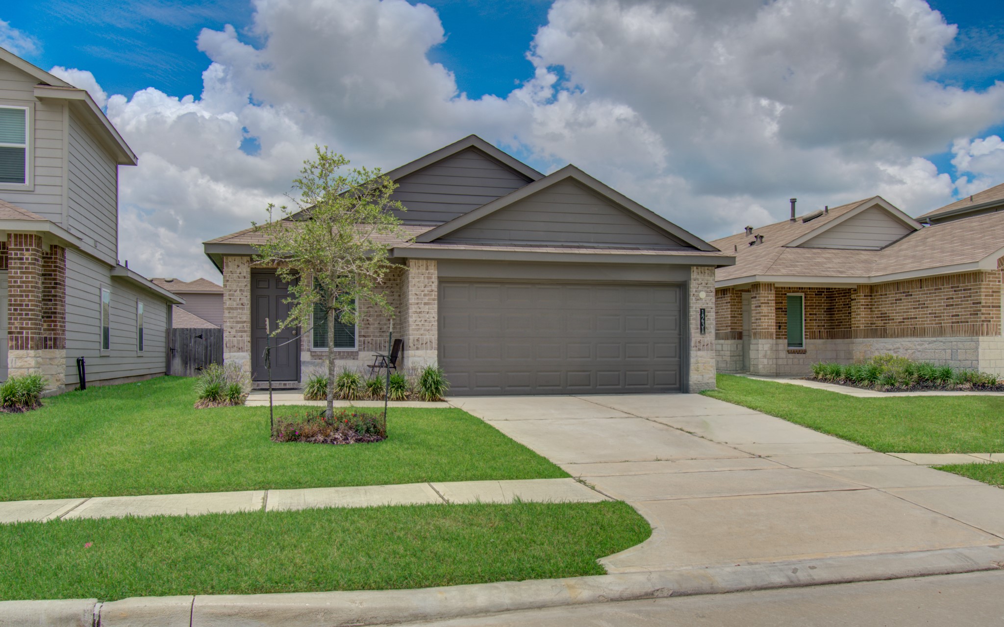 12319 Lariat Run Drive Property Photo 3