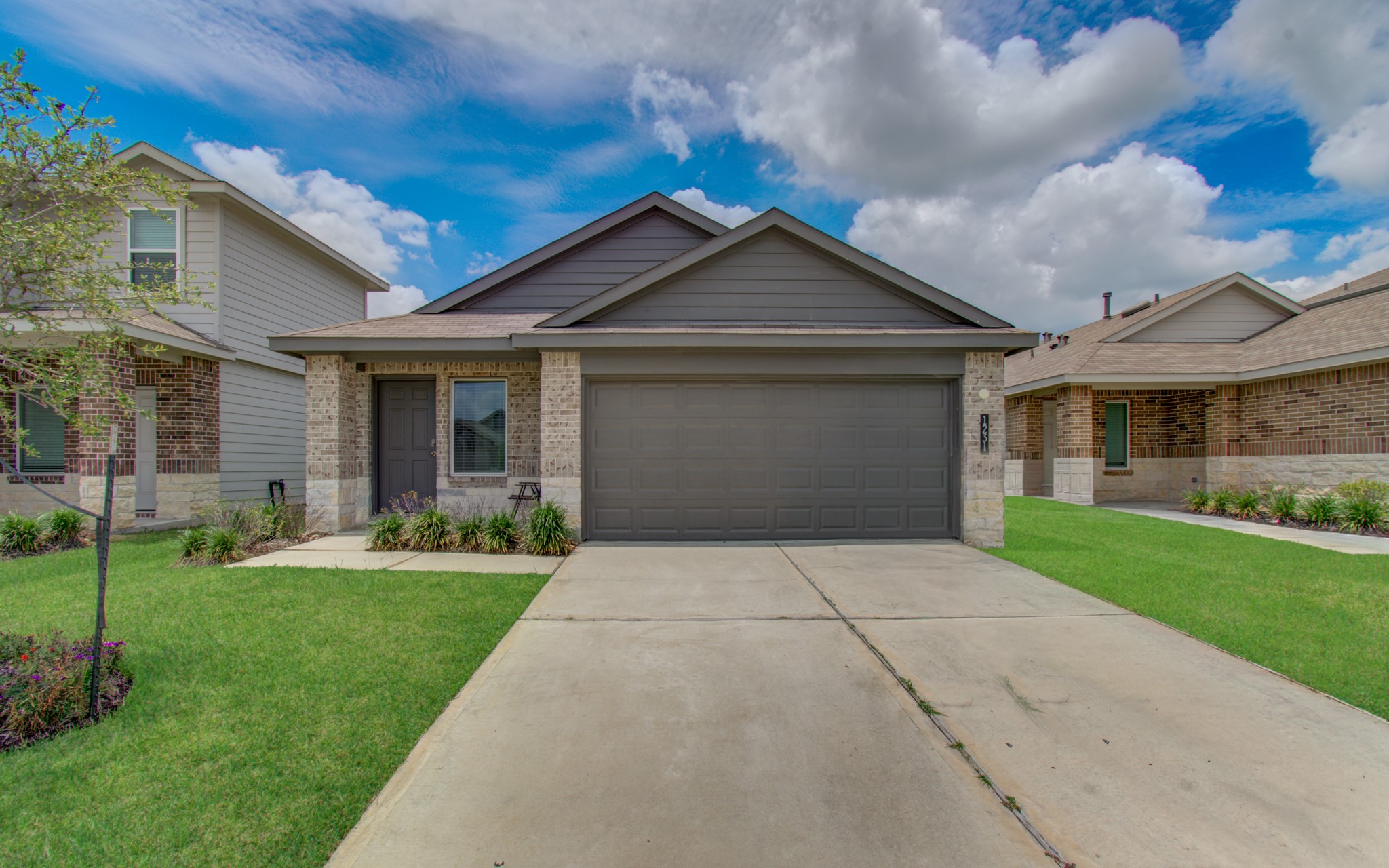 12319 Lariat Run Drive Property Photo 4