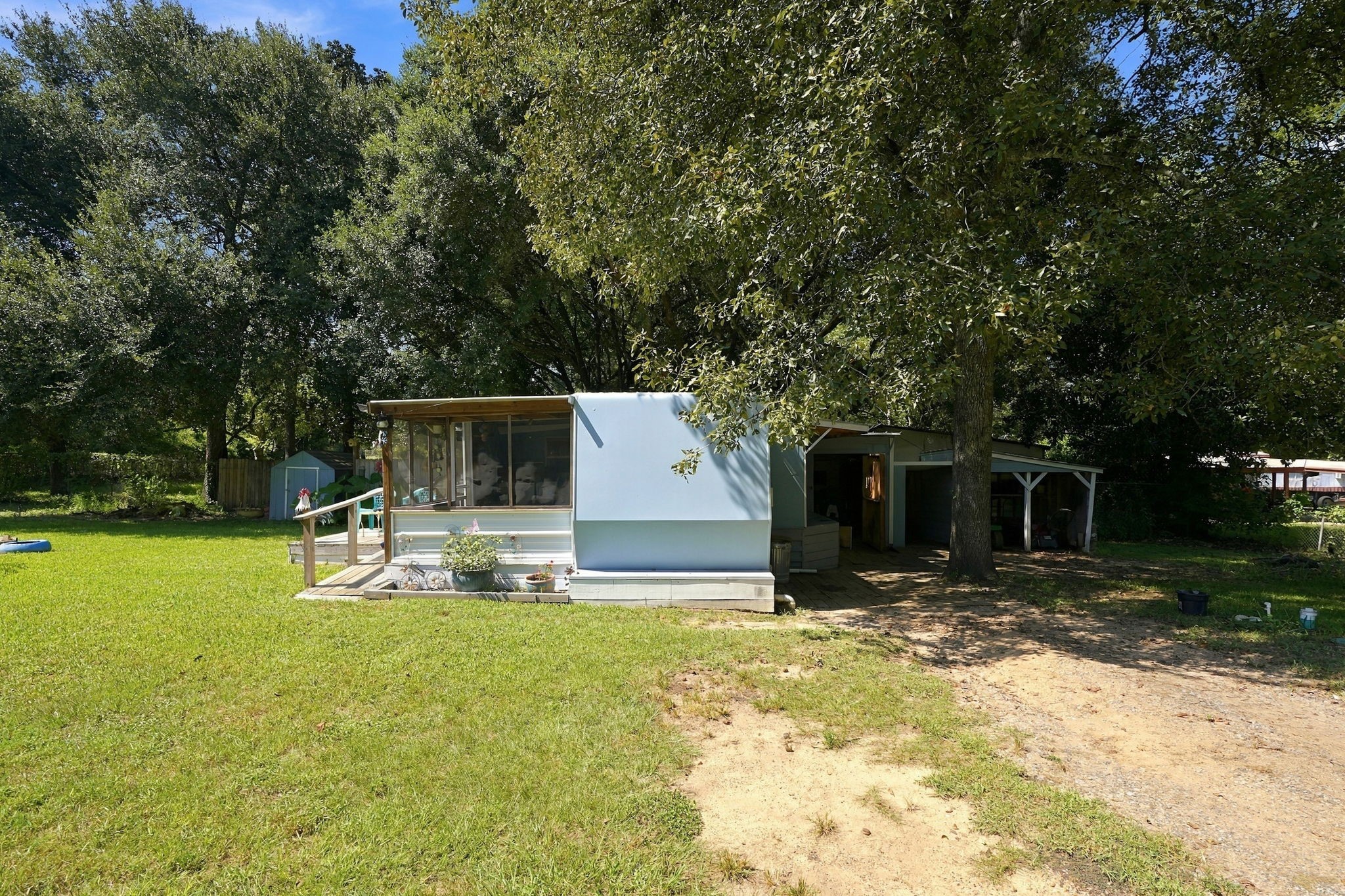 11 Pine Road W Property Photo 6