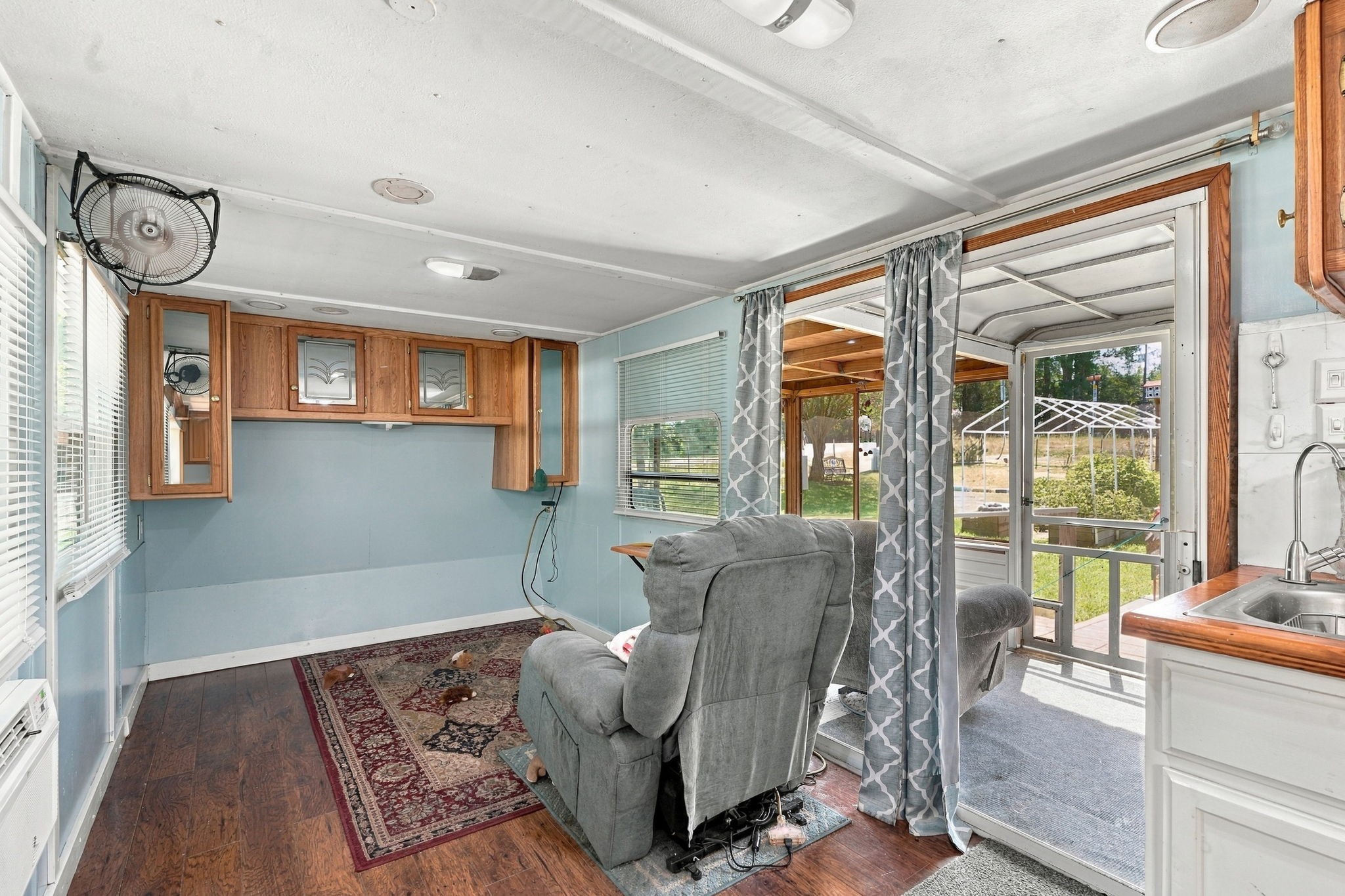 11 Pine Road W Property Photo 9