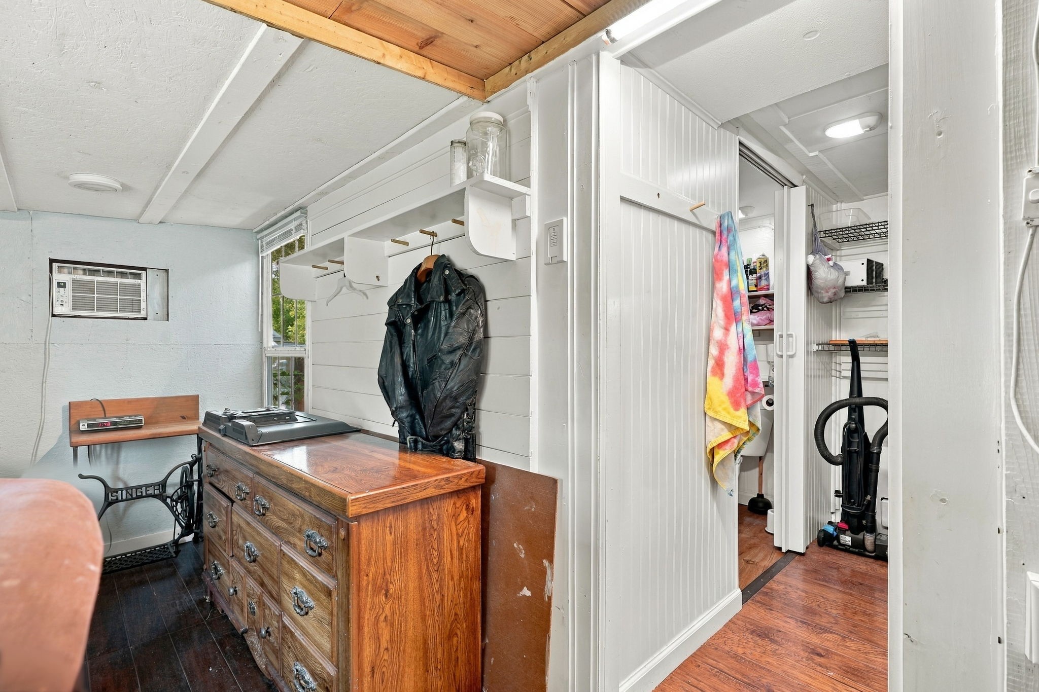 11 Pine Road W Property Photo 15