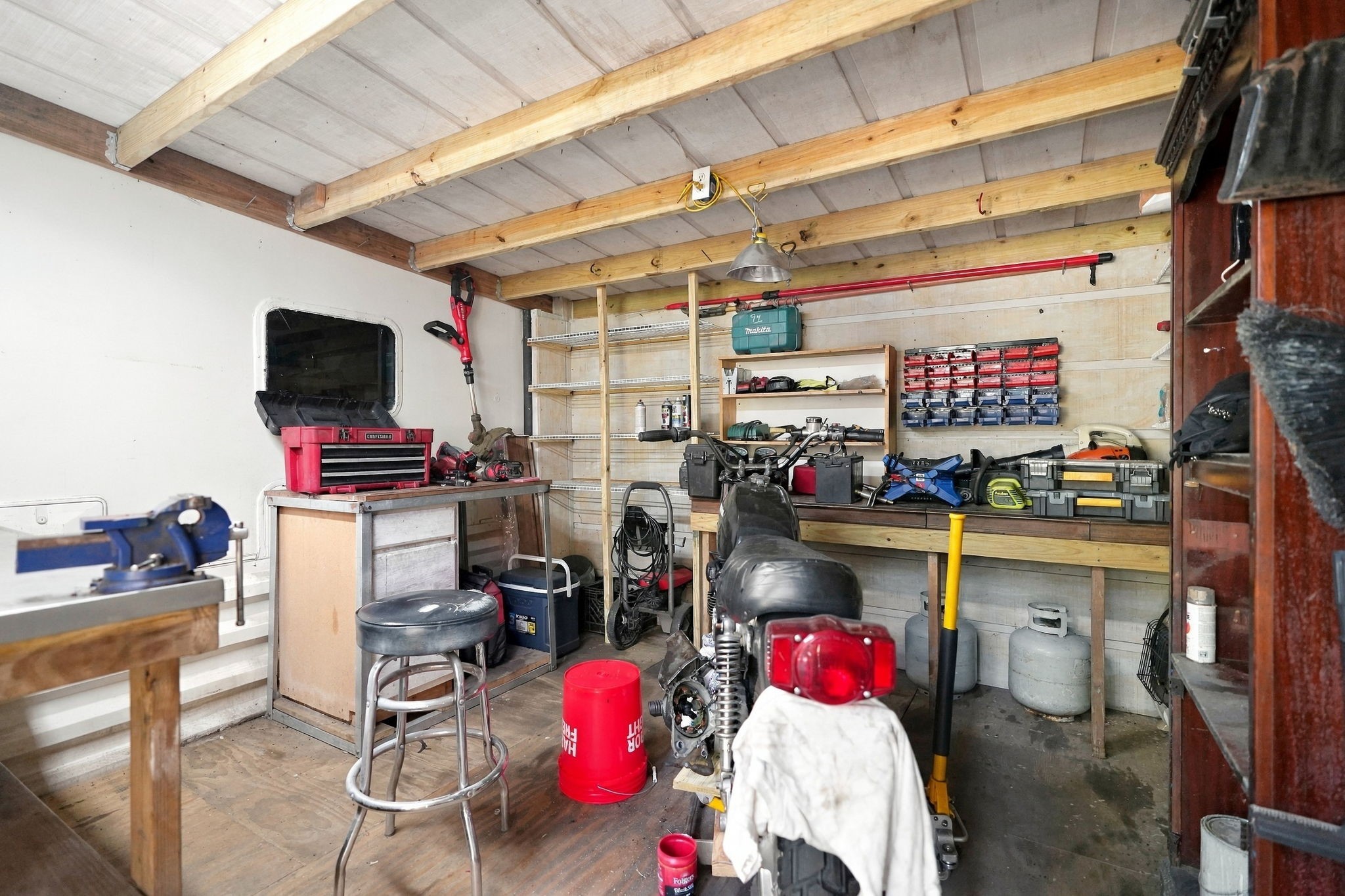 11 Pine Road W Property Photo 26