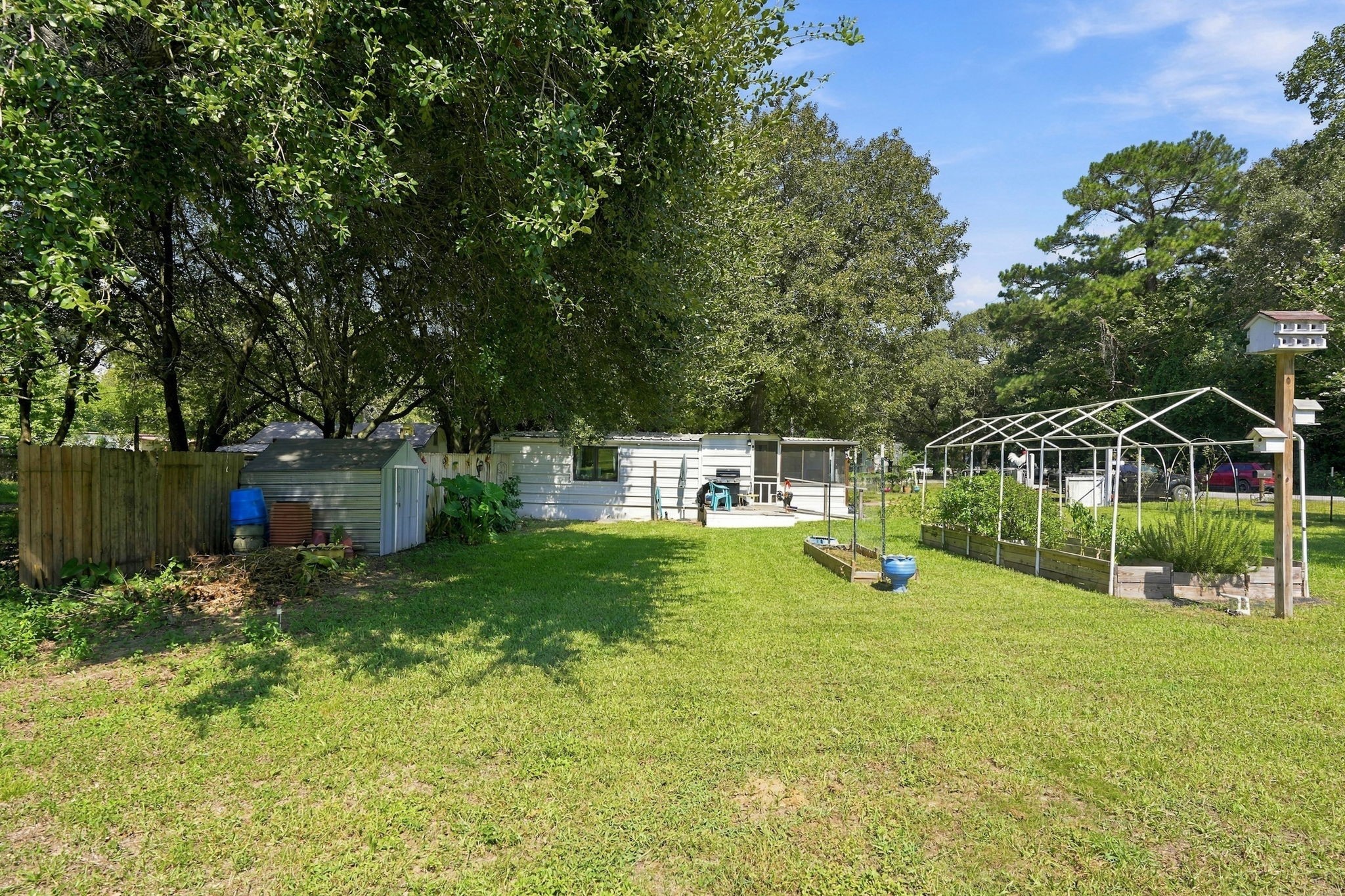11 Pine Road W Property Photo 33