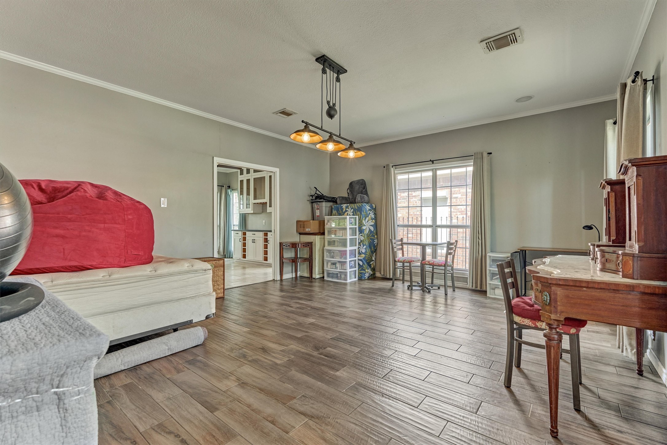 8710 Cross Country Drive Property Photo 9