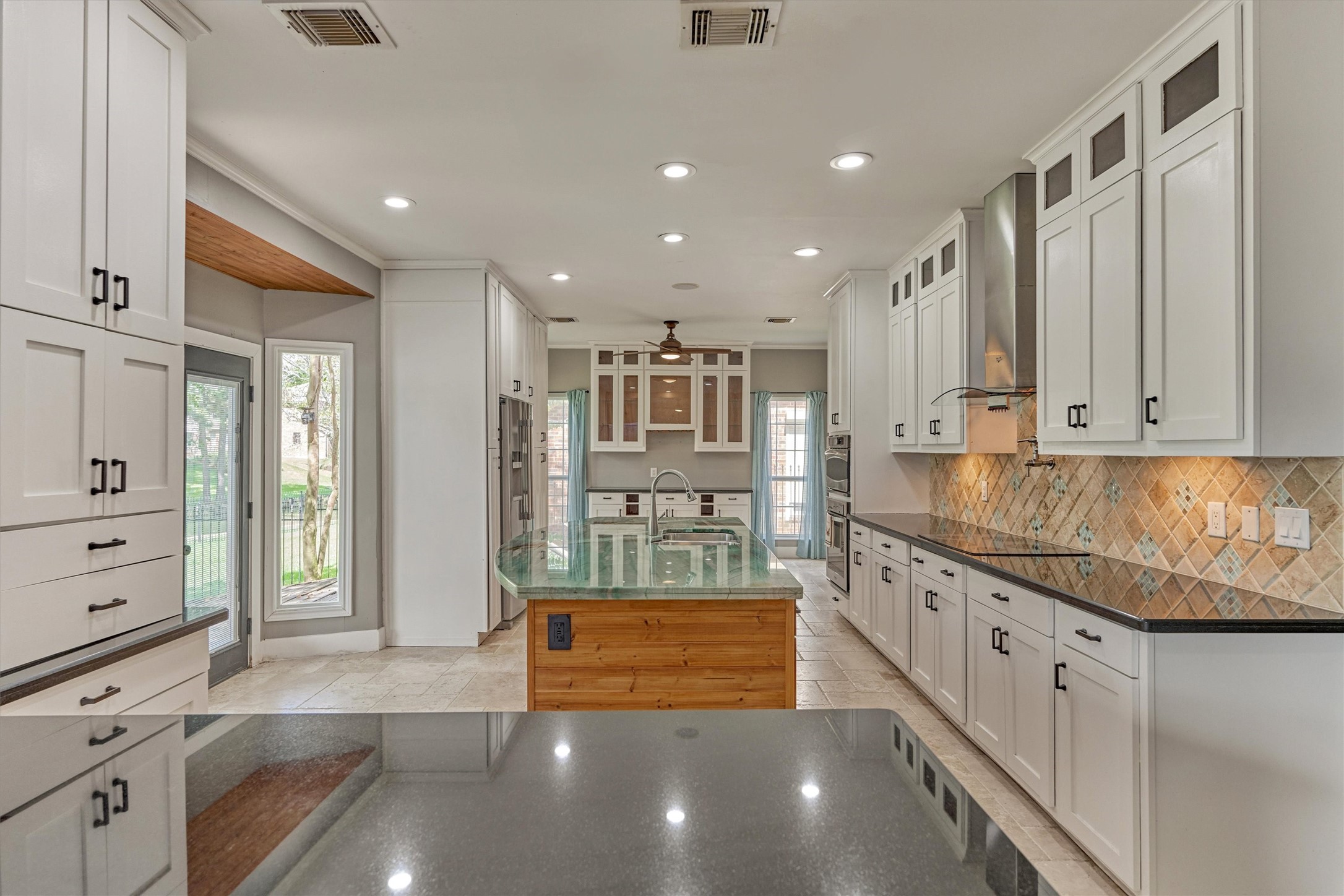 8710 Cross Country Drive Property Photo 11