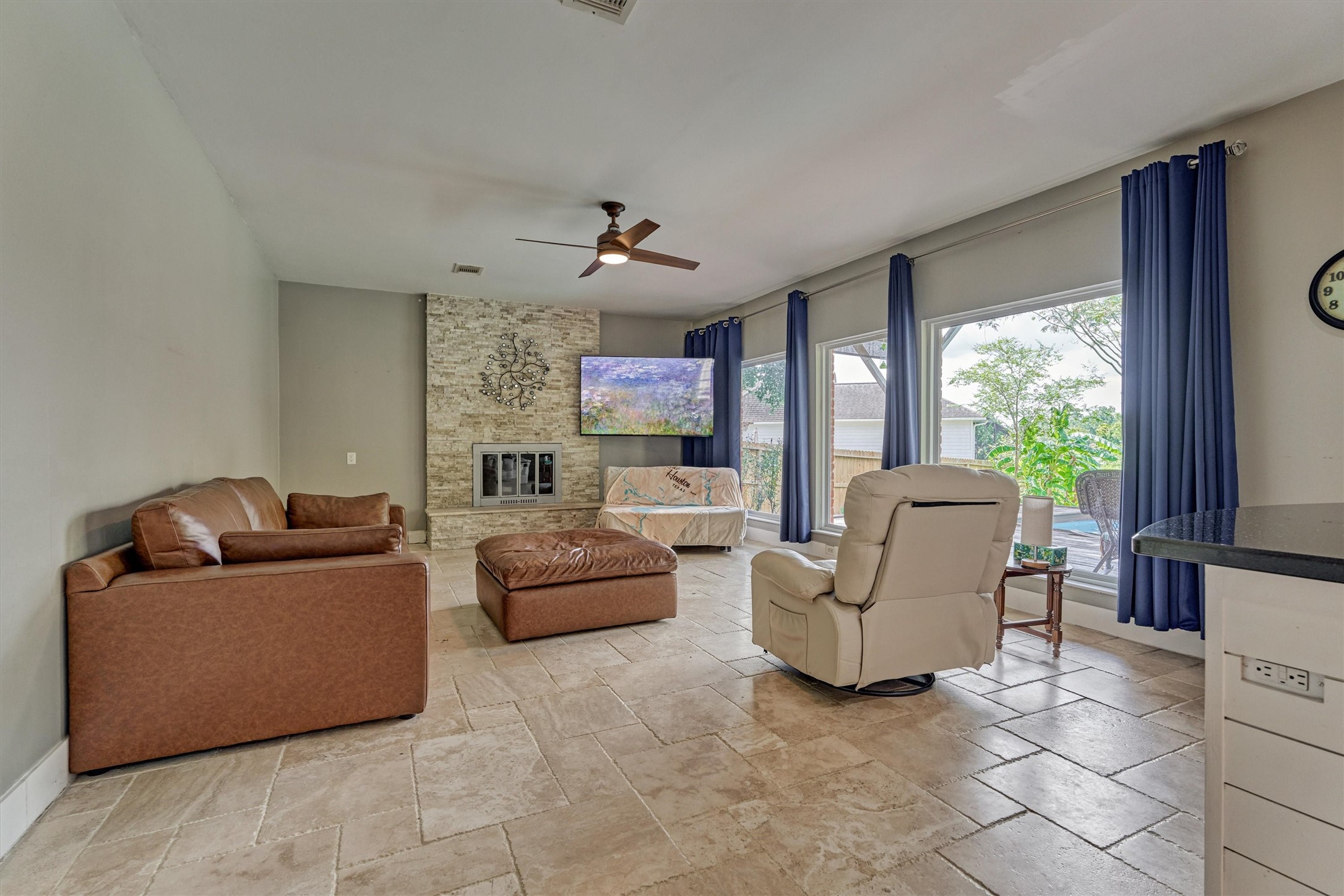 8710 Cross Country Drive Property Photo 15