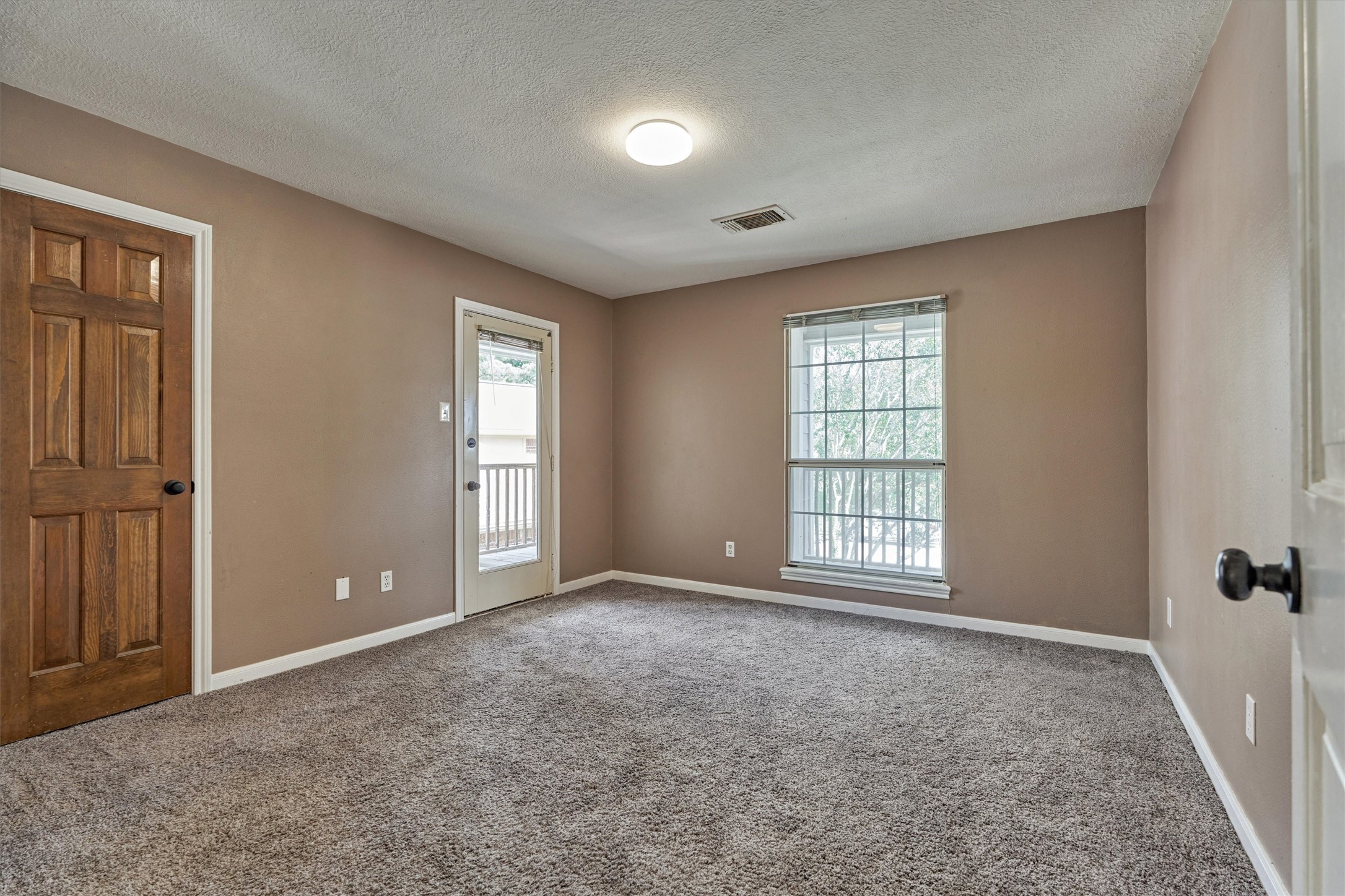 8710 Cross Country Drive Property Photo 17