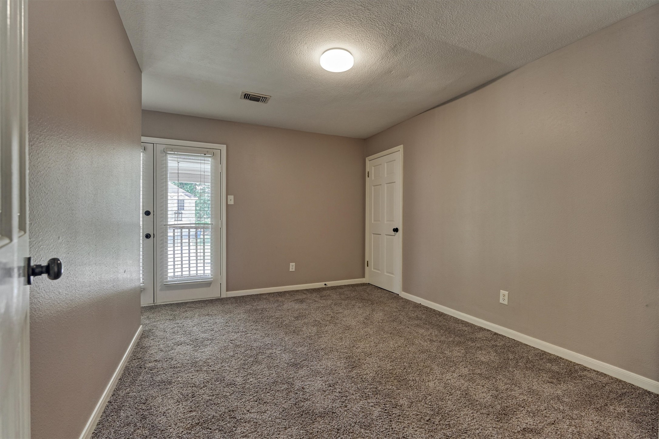 8710 Cross Country Drive Property Photo 23