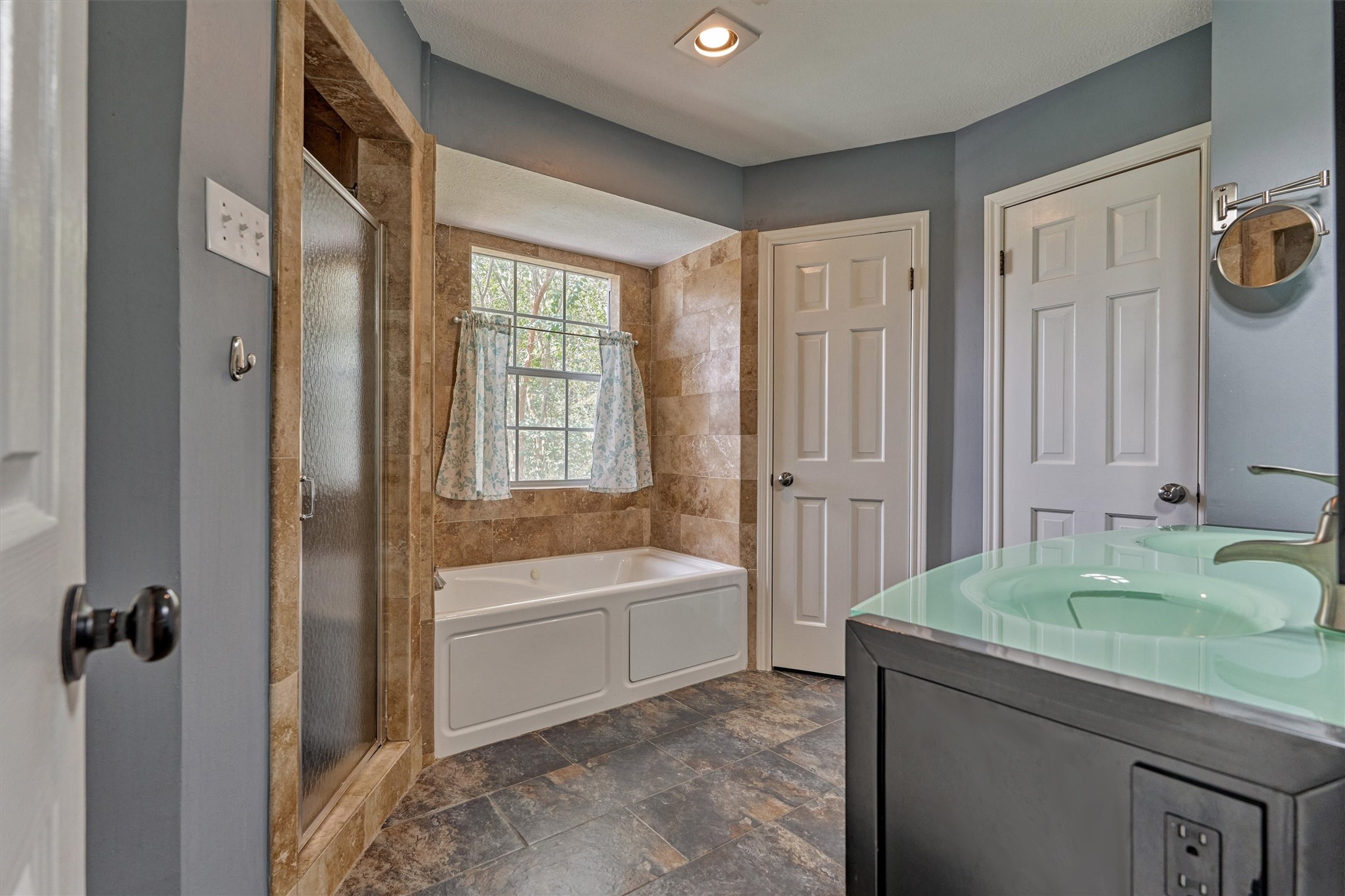 8710 Cross Country Drive Property Photo 24