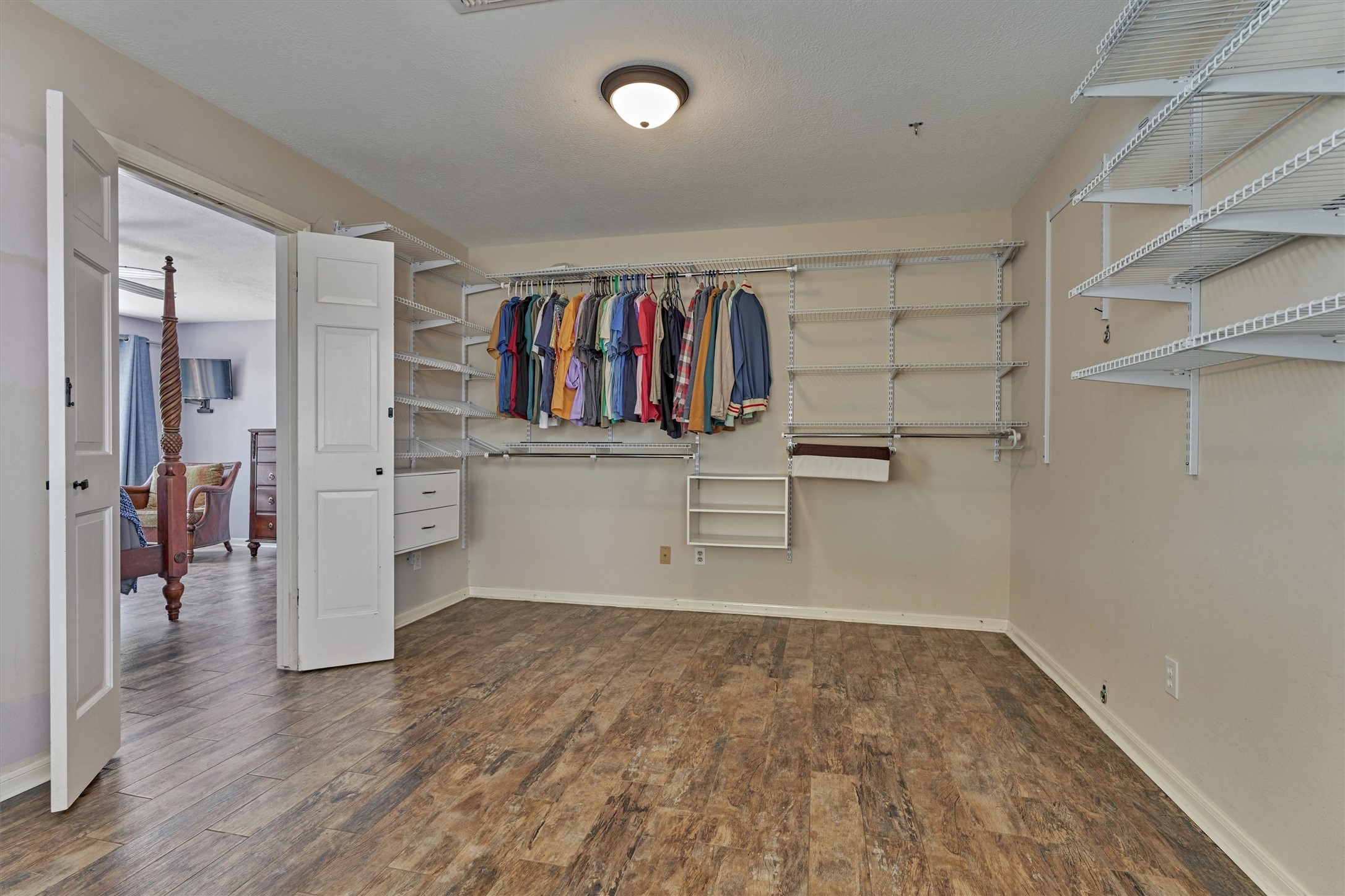 8710 Cross Country Drive Property Photo 28