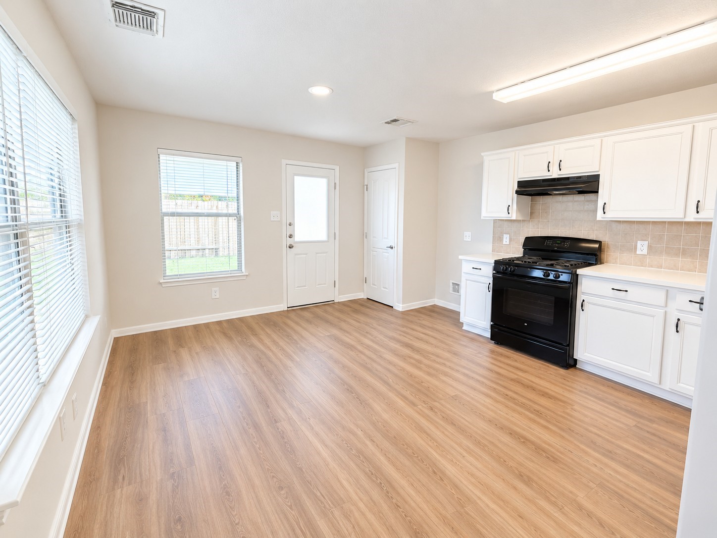 29530 Legends Glen Drive Property Photo 12