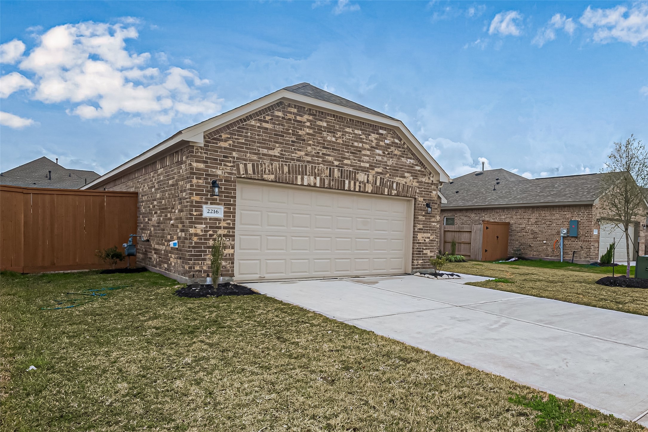 2216 Port Jackson Property Photo 6
