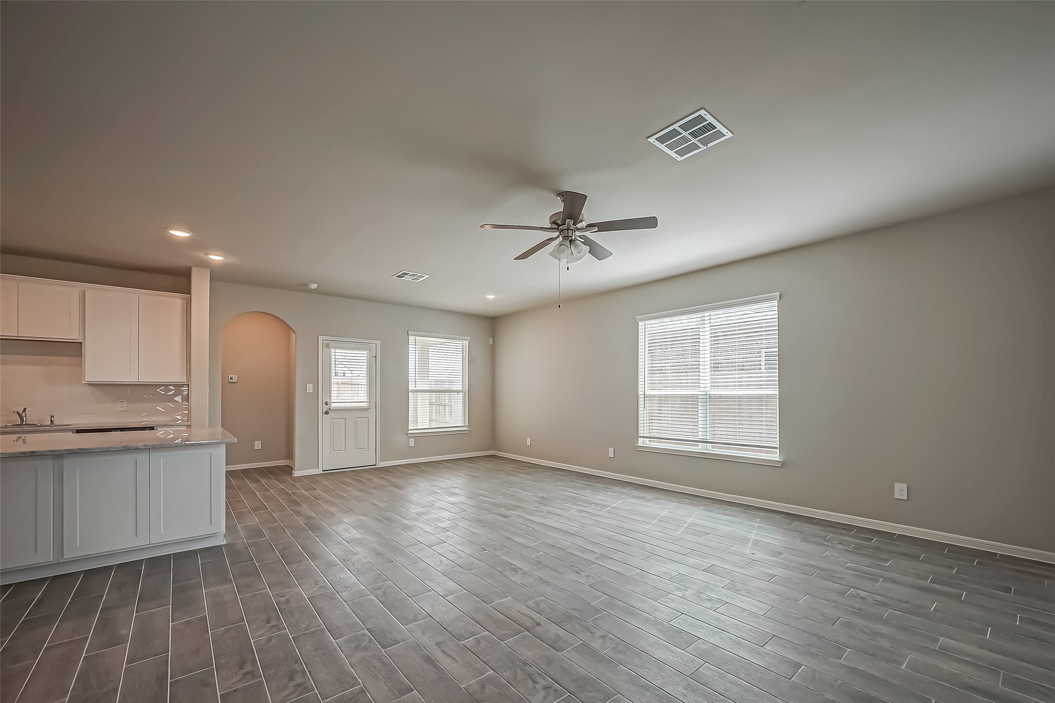 2216 Port Jackson Property Photo 15