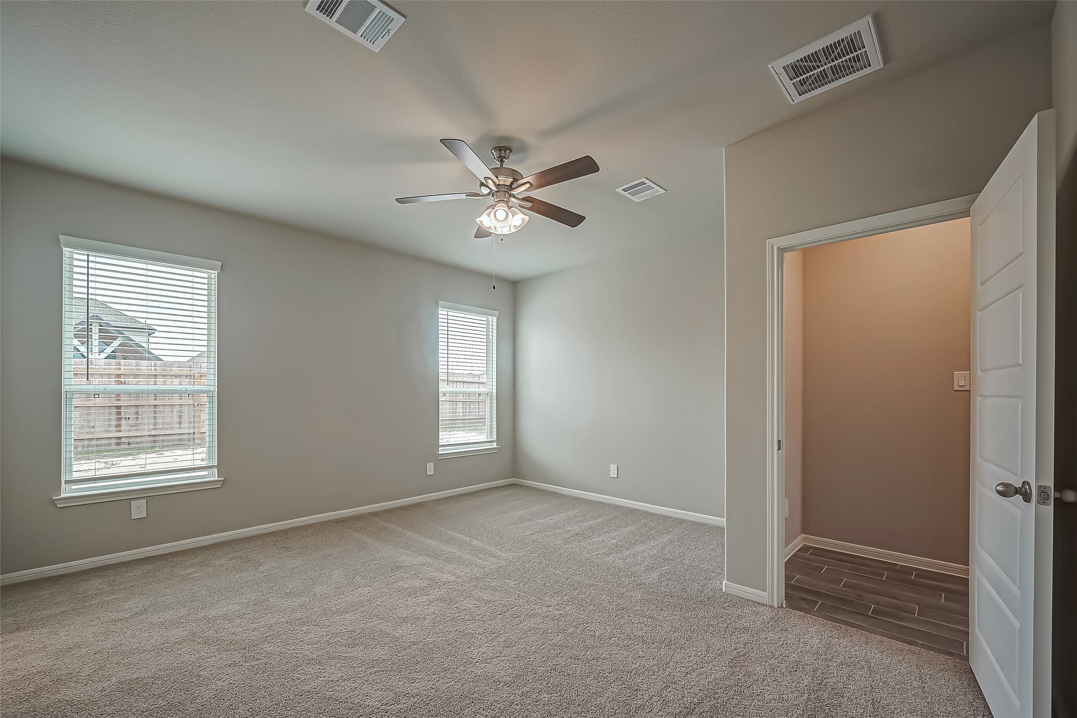 2216 Port Jackson Property Photo 29